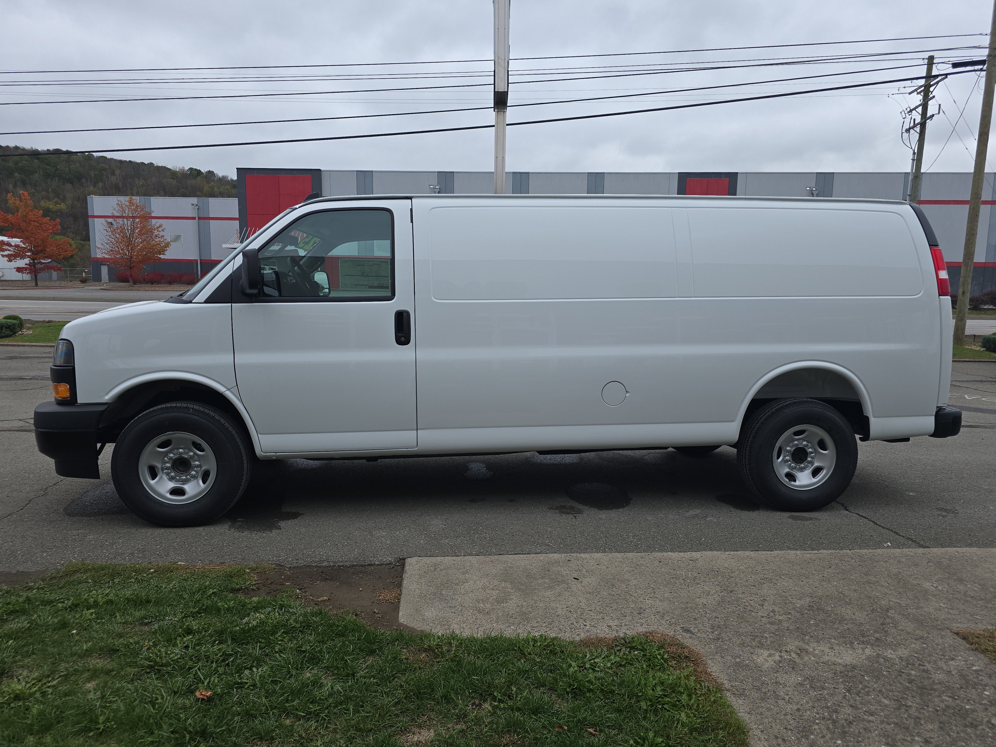 2025 GMC Savana Cargo 3500 Work Van