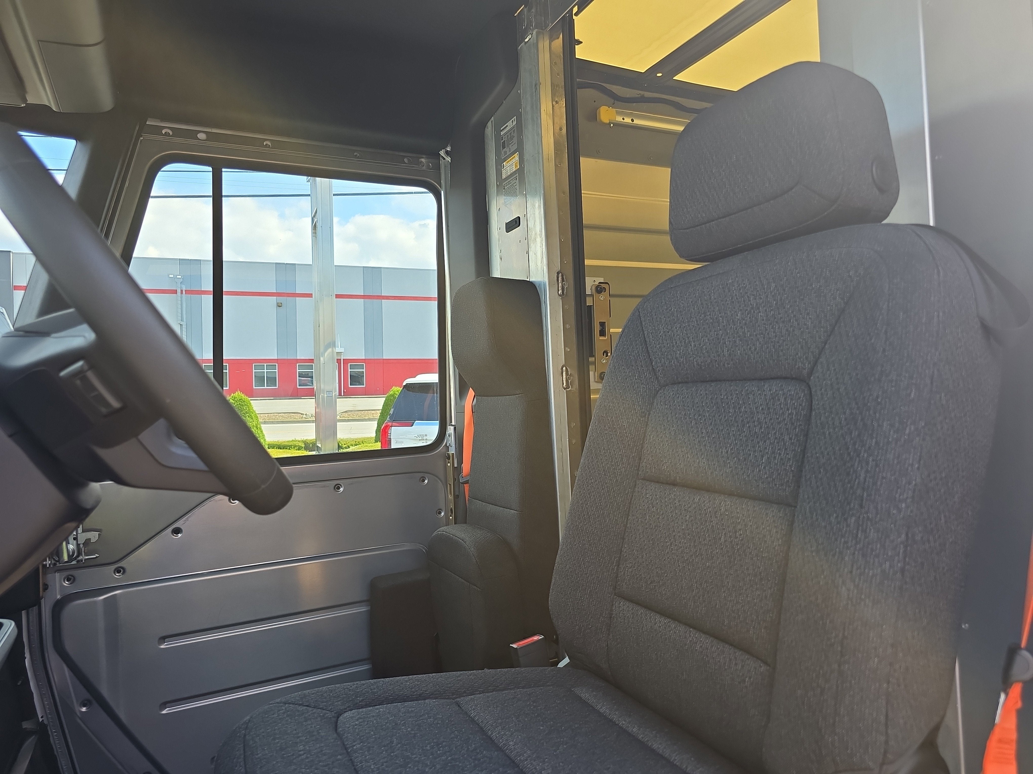 2025 Chevrolet BrightDrop 400 AWD 400