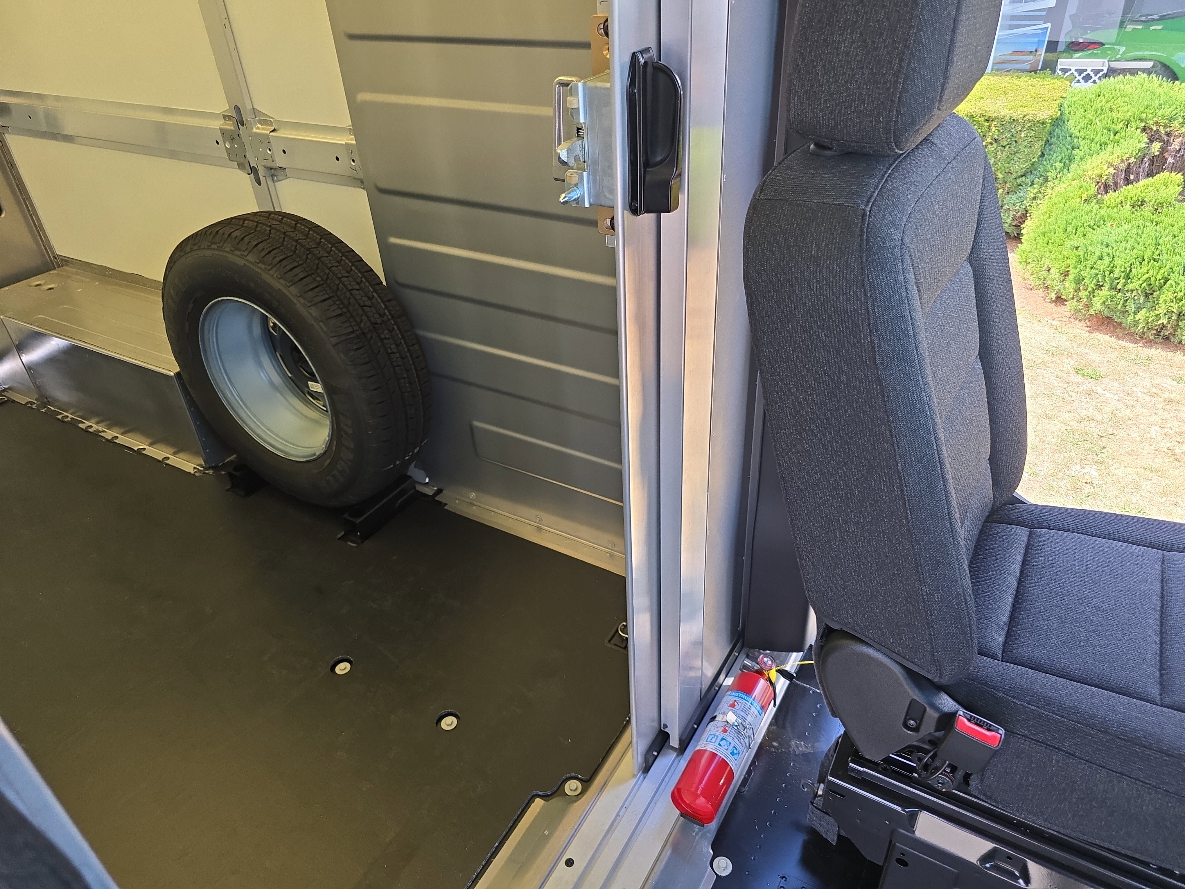 2025 Chevrolet BrightDrop 400 AWD 400