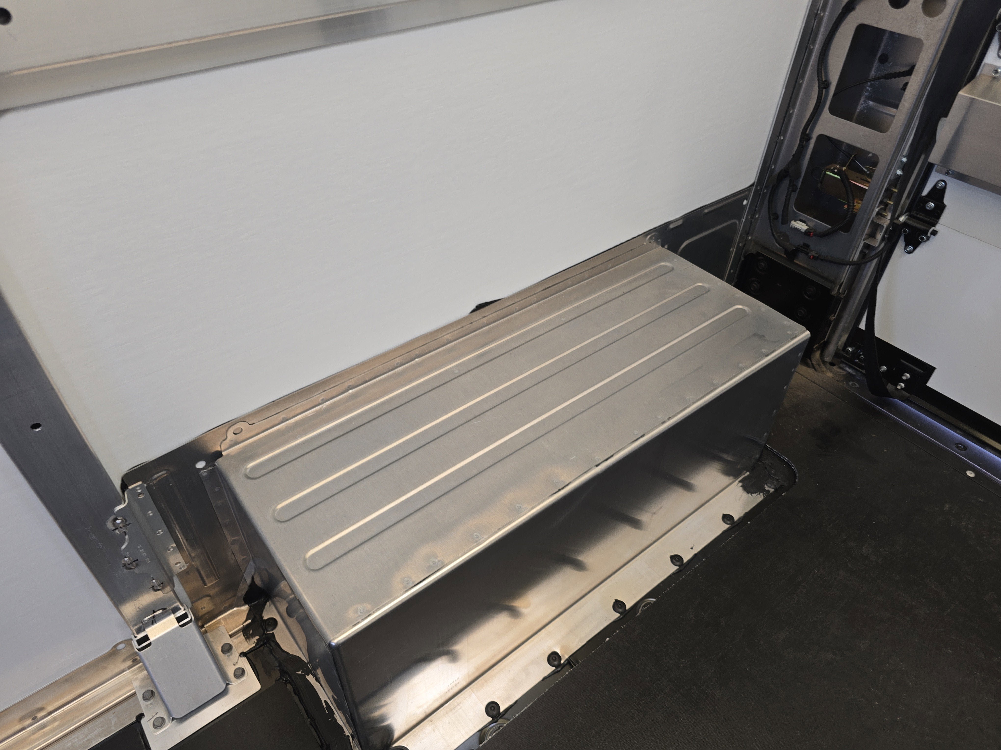 2025 Chevrolet BrightDrop 400 AWD 400