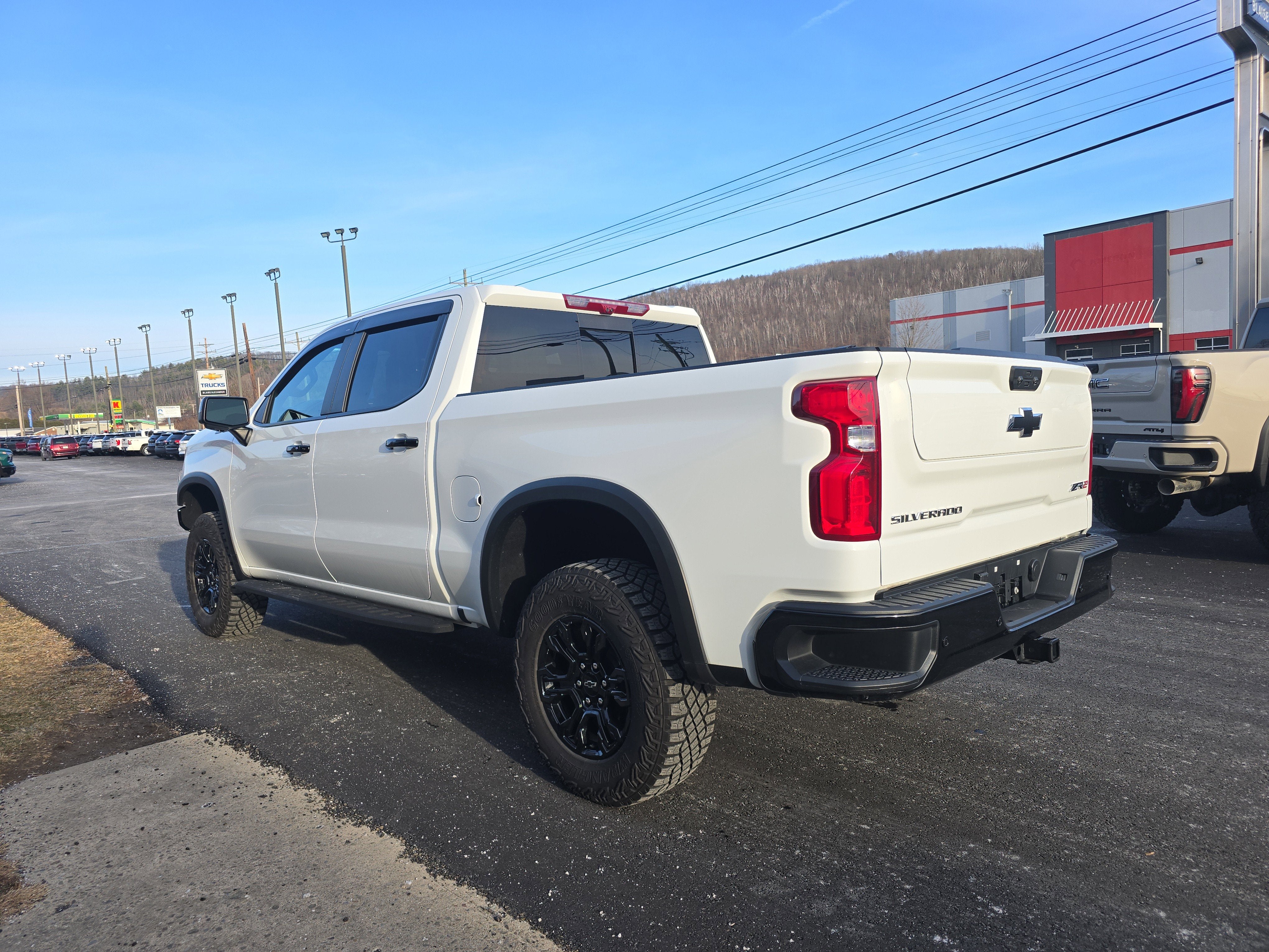 2025 Chevrolet Silverado 1500 ZR2