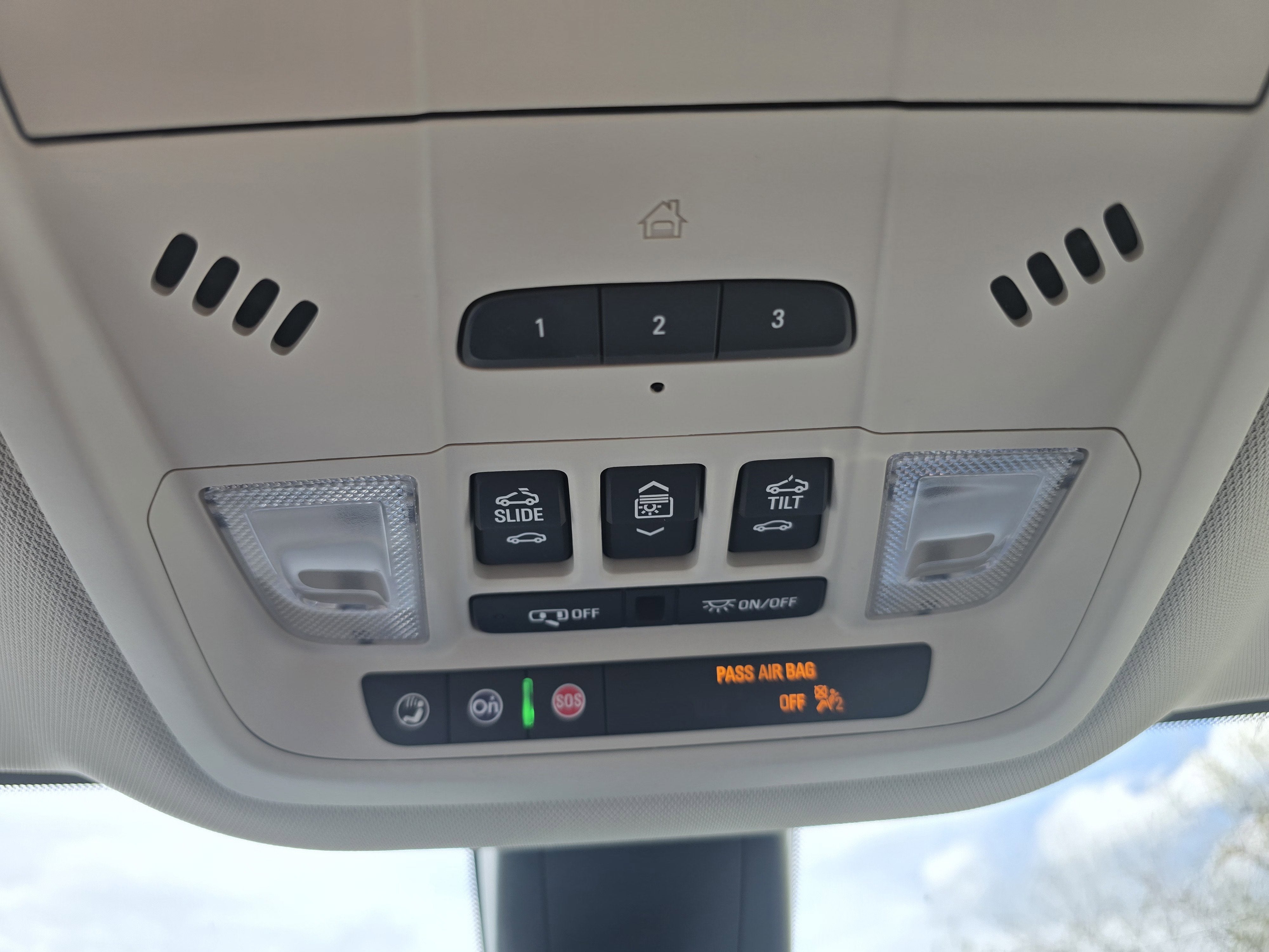 2023 Buick Enclave Essence