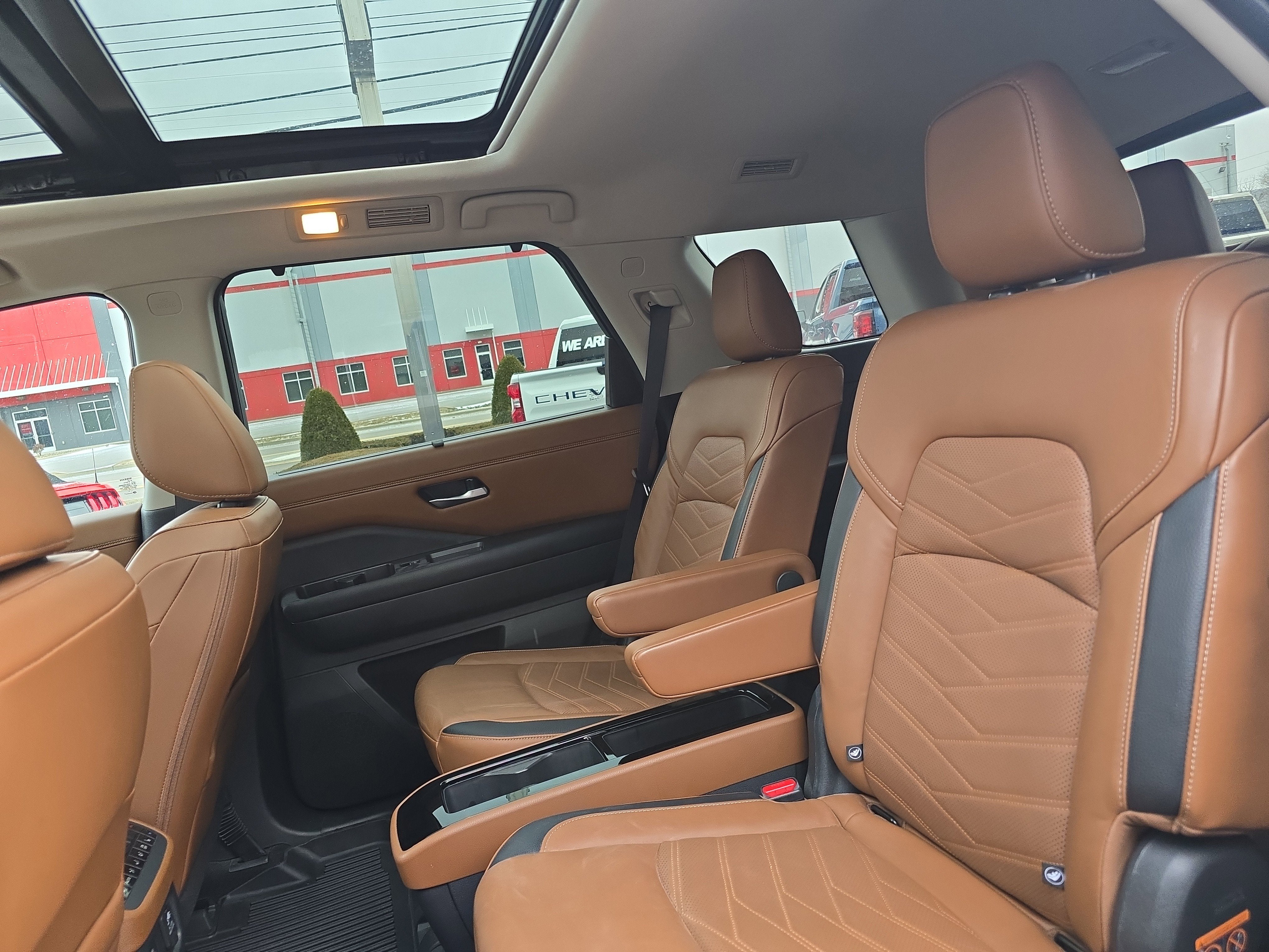 2023 Nissan Pathfinder Platinum