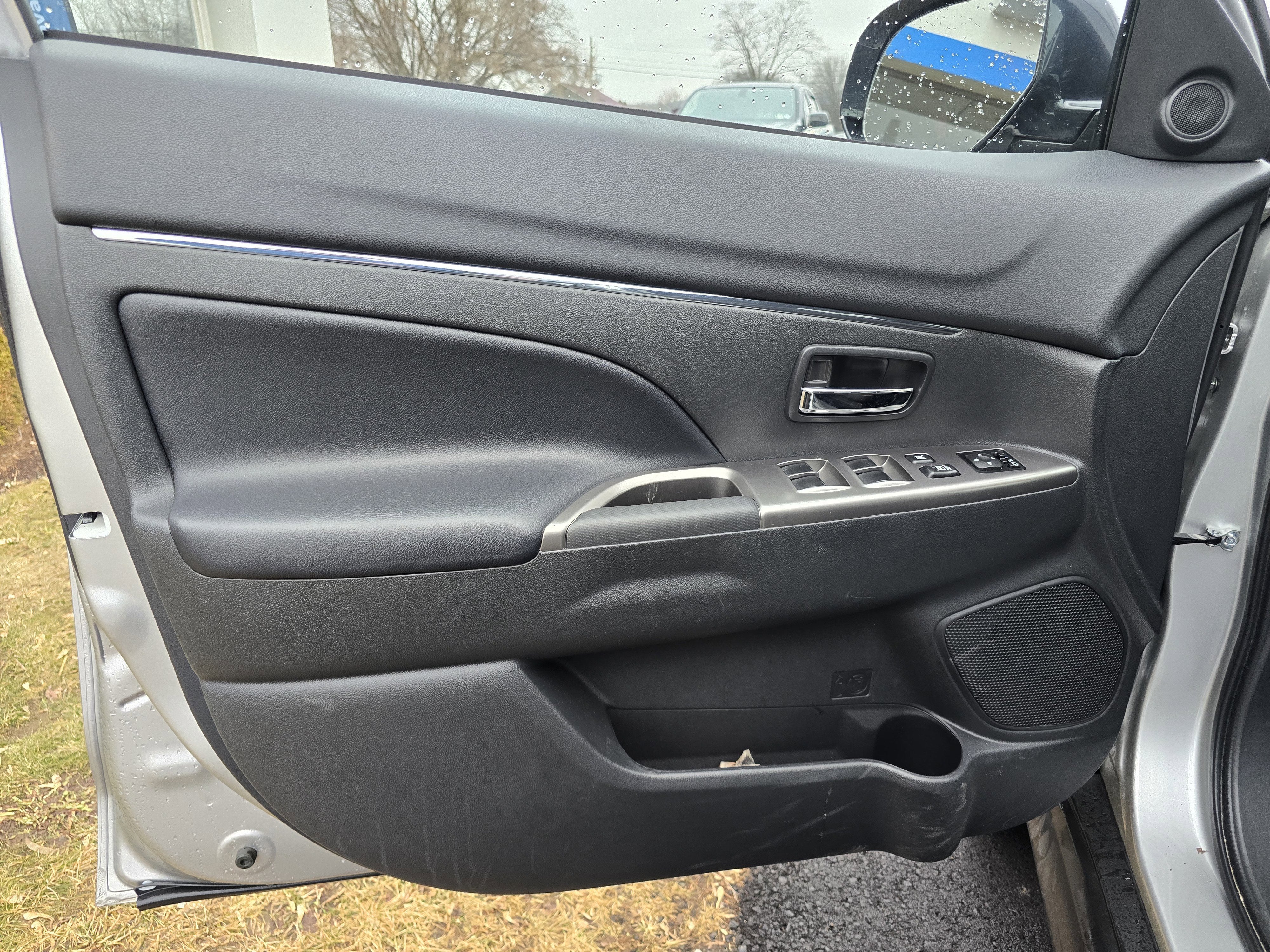 2025 Mitsubishi Outlander Sport S