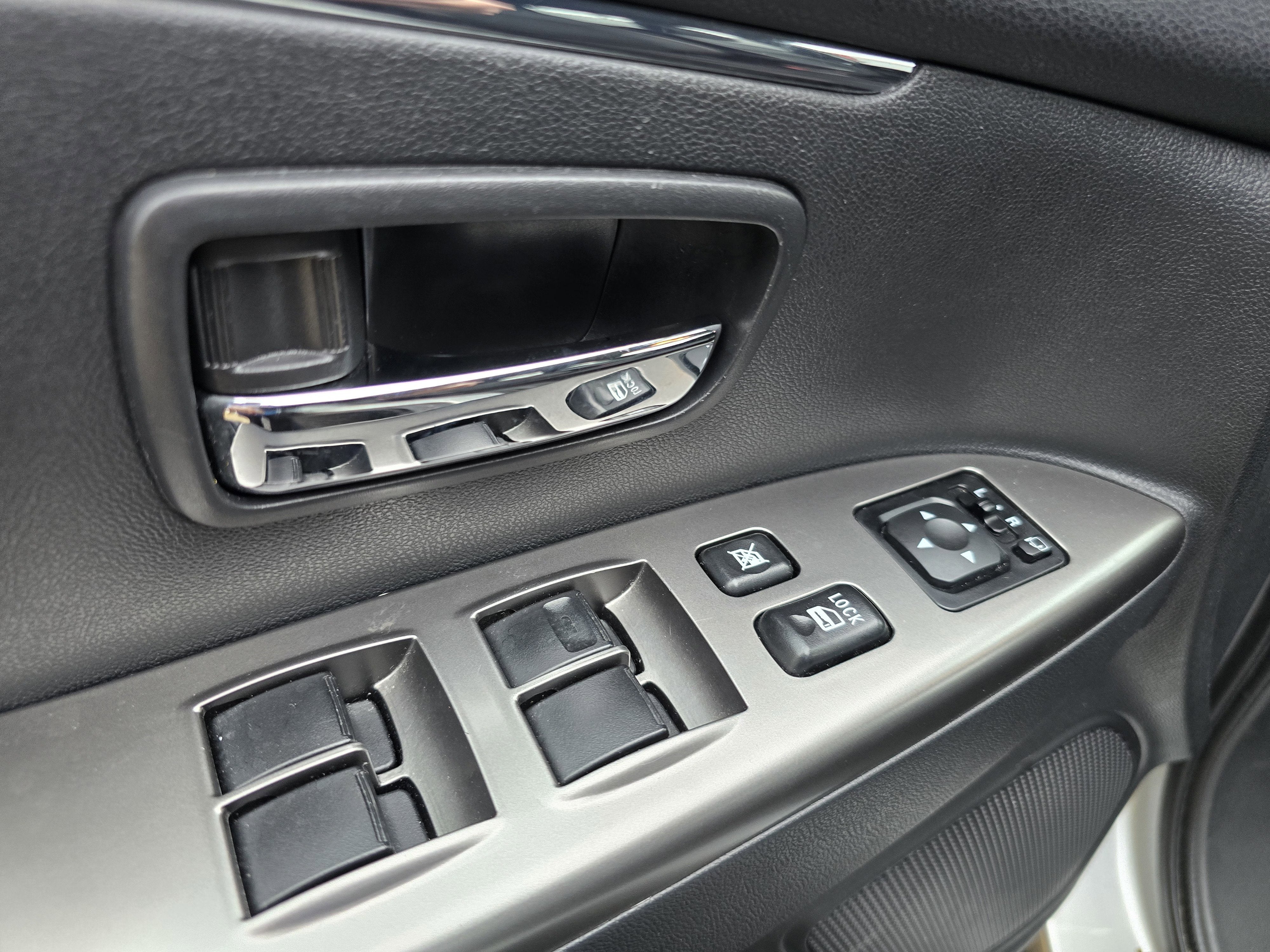 2025 Mitsubishi Outlander Sport S