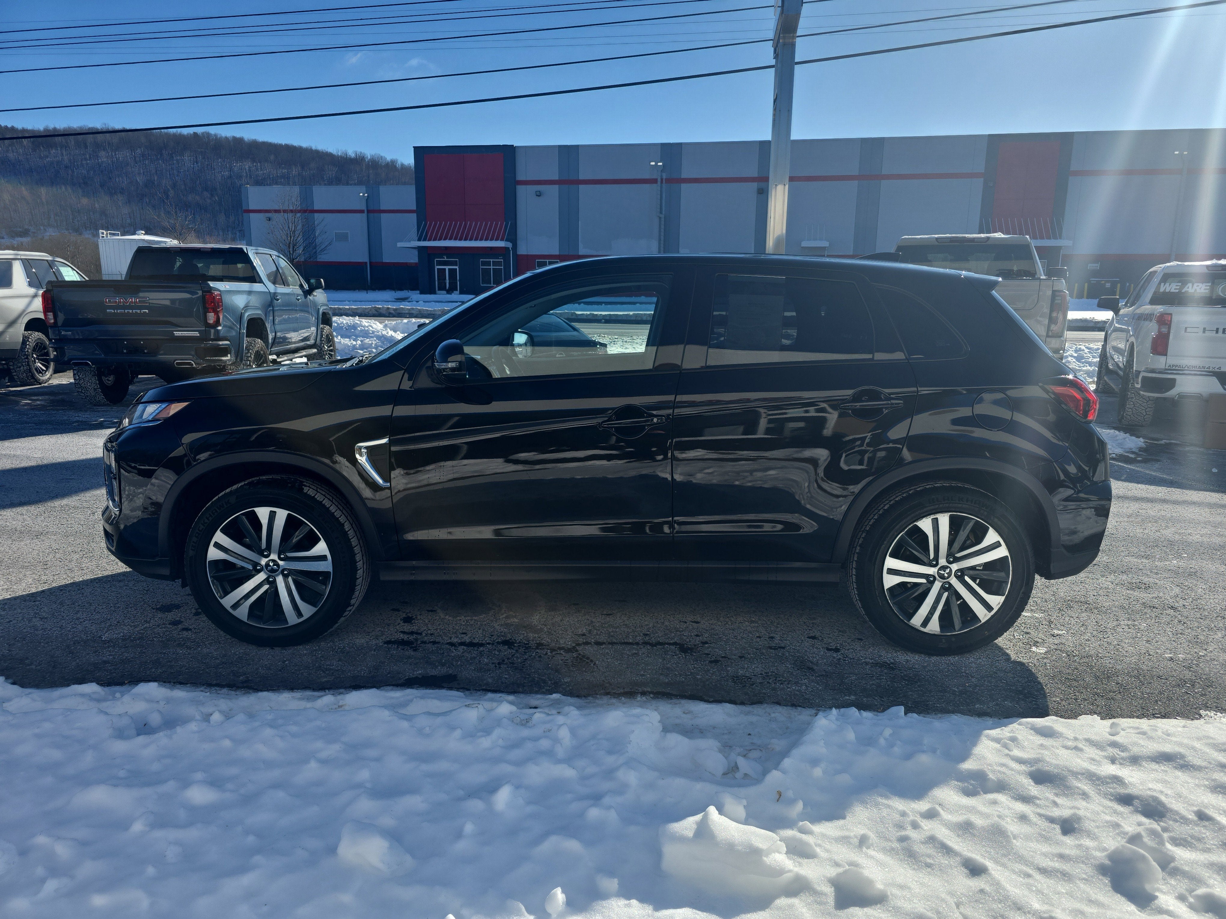 2025 Mitsubishi Outlander Sport S