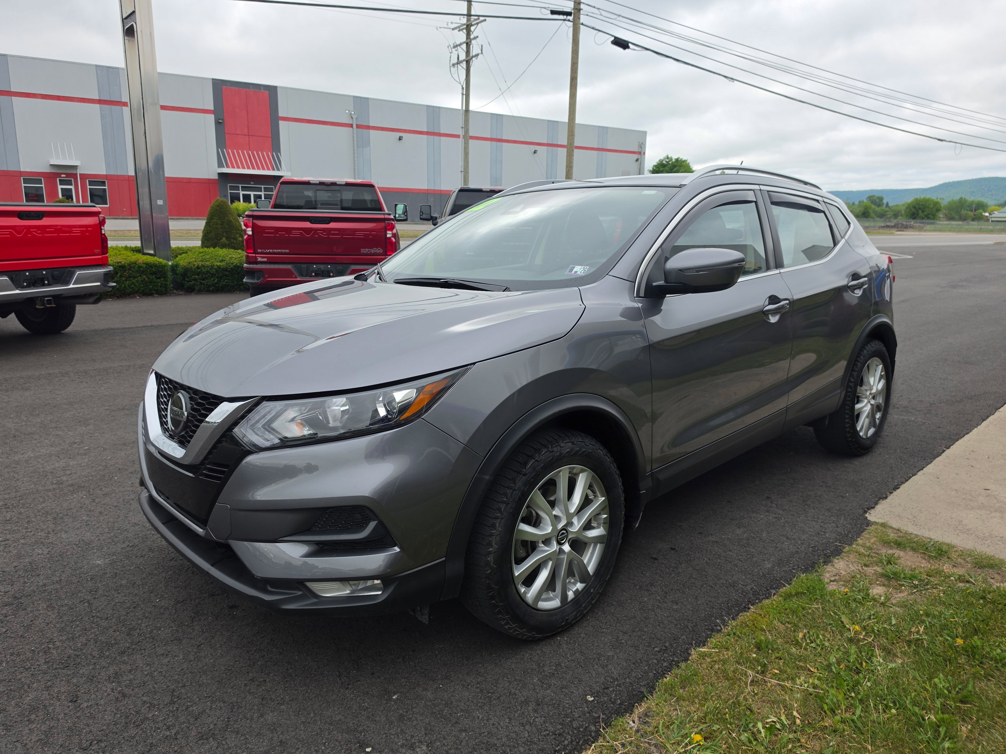 2022 Nissan Rogue Sport SV