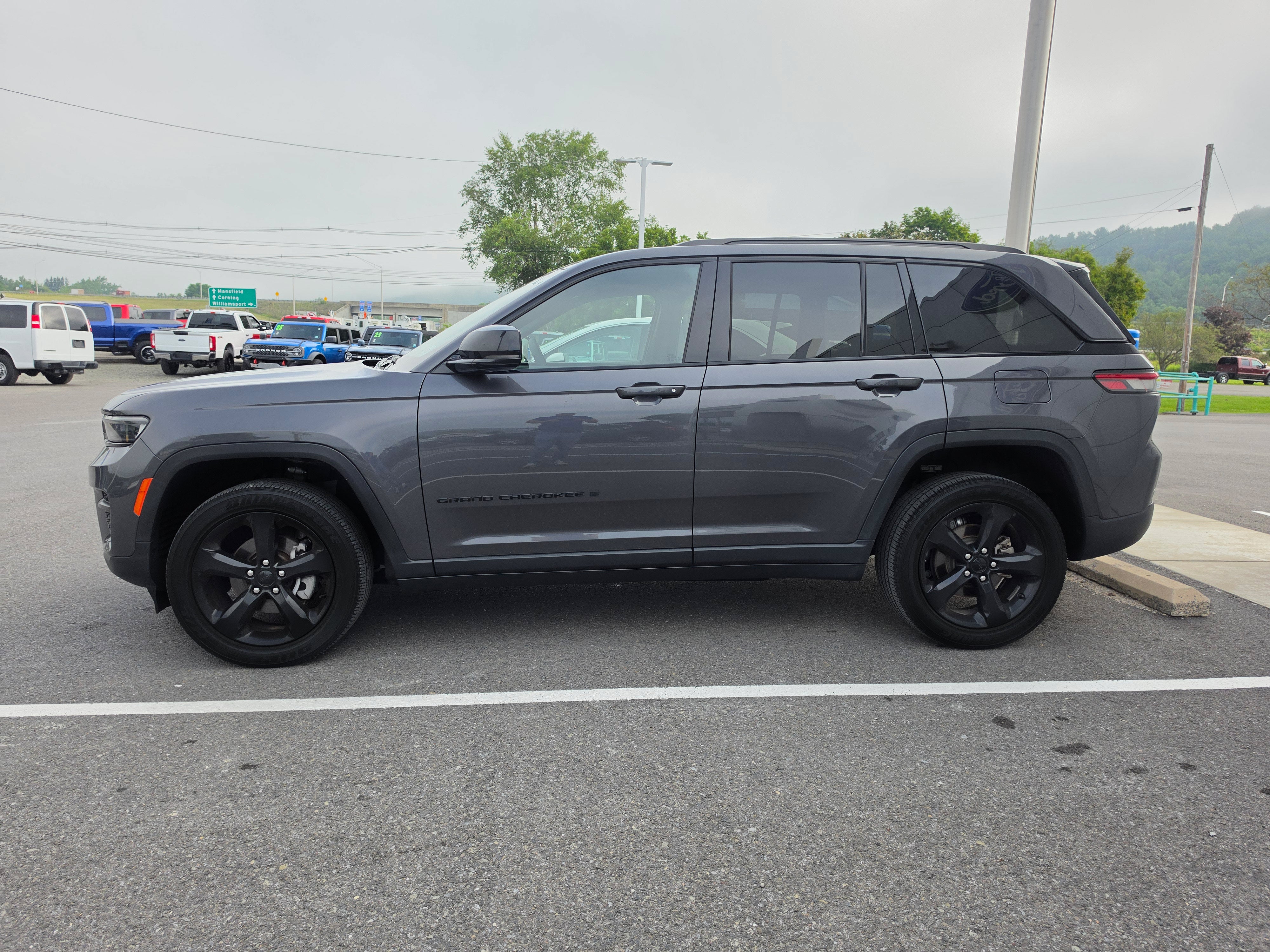 2023 Jeep Grand Cherokee Altitude