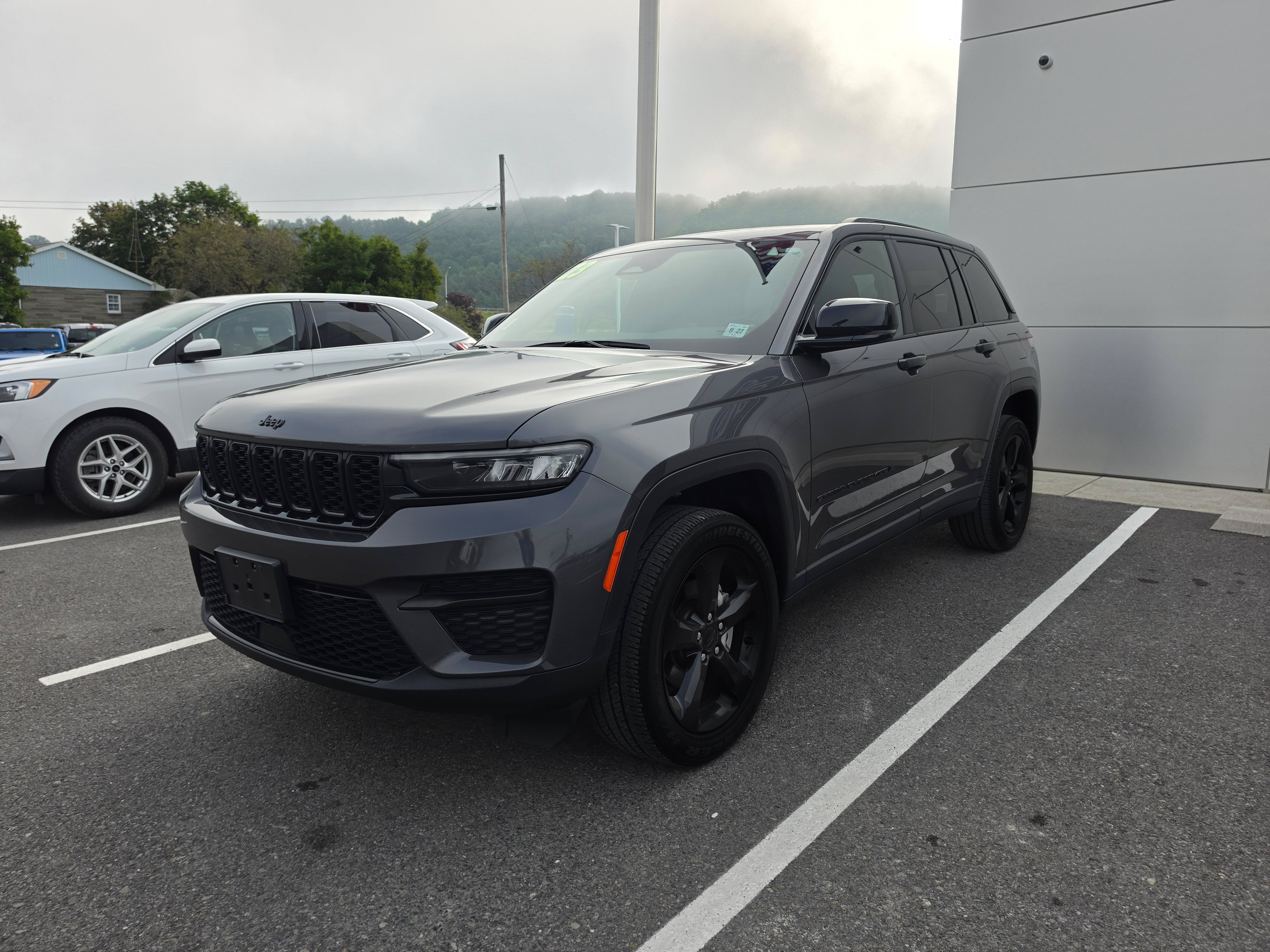 2023 Jeep Grand Cherokee Altitude
