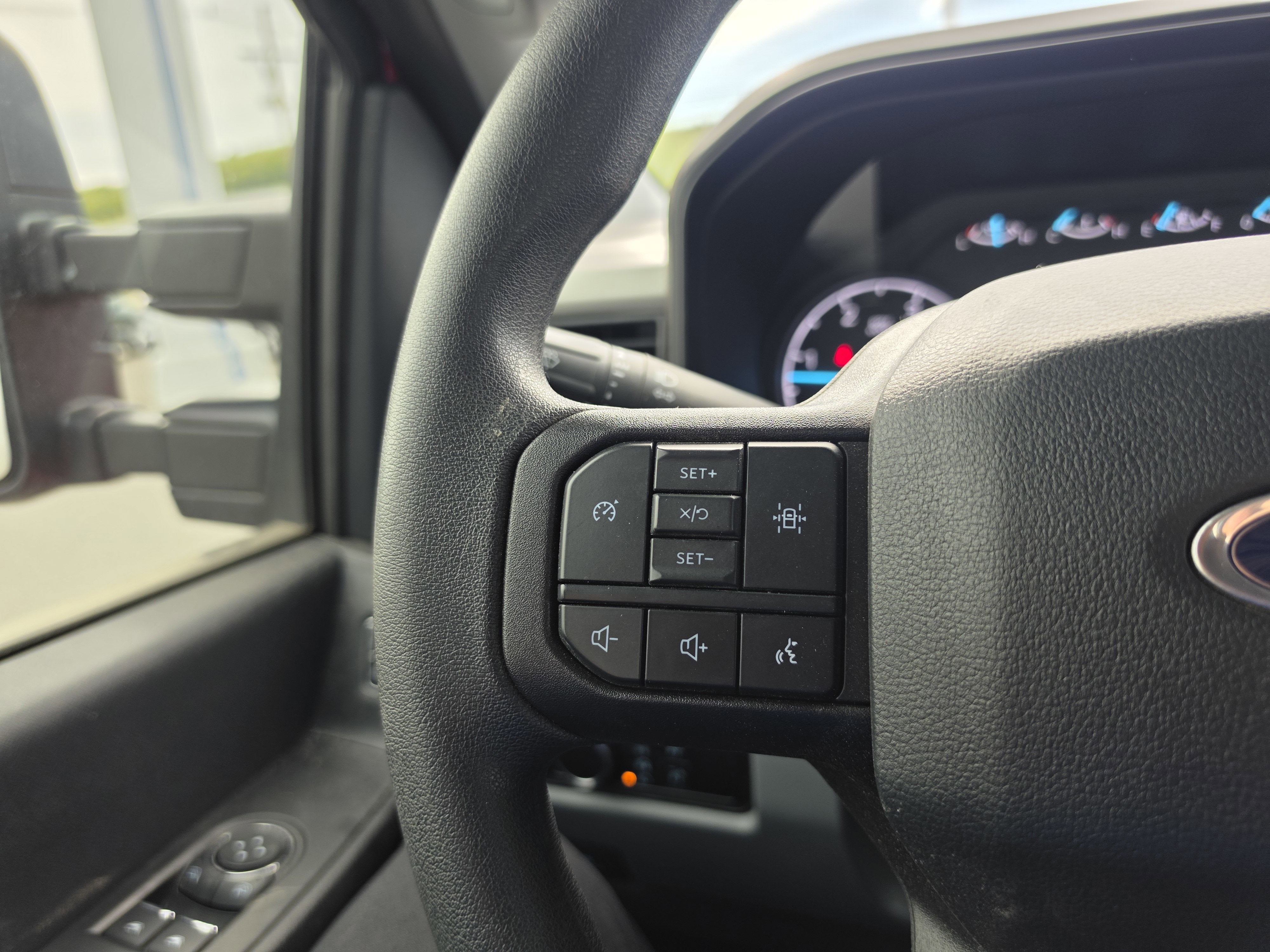 2024 Ford Super Duty F-350 SRW XL