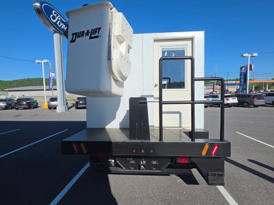 2023 Ford Super Duty F-550 DRW XLT