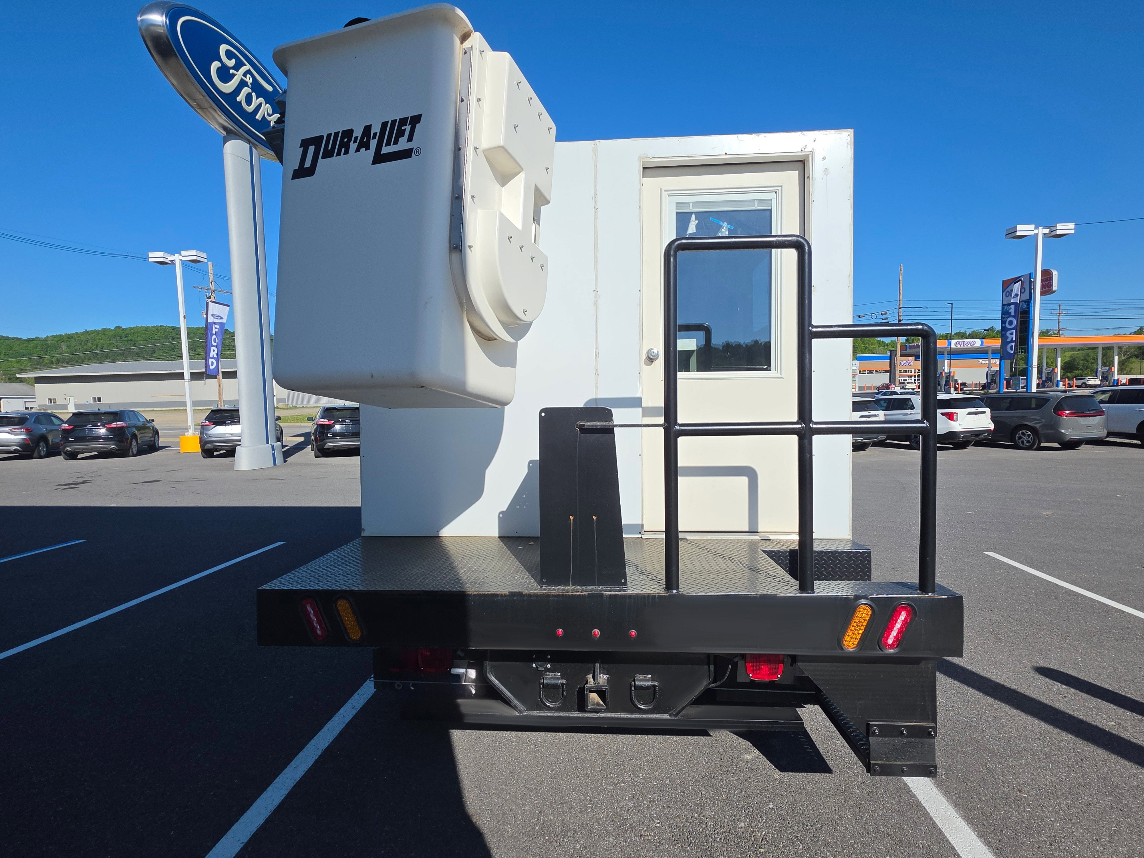 2023 Ford Super Duty F-550 DRW XLT