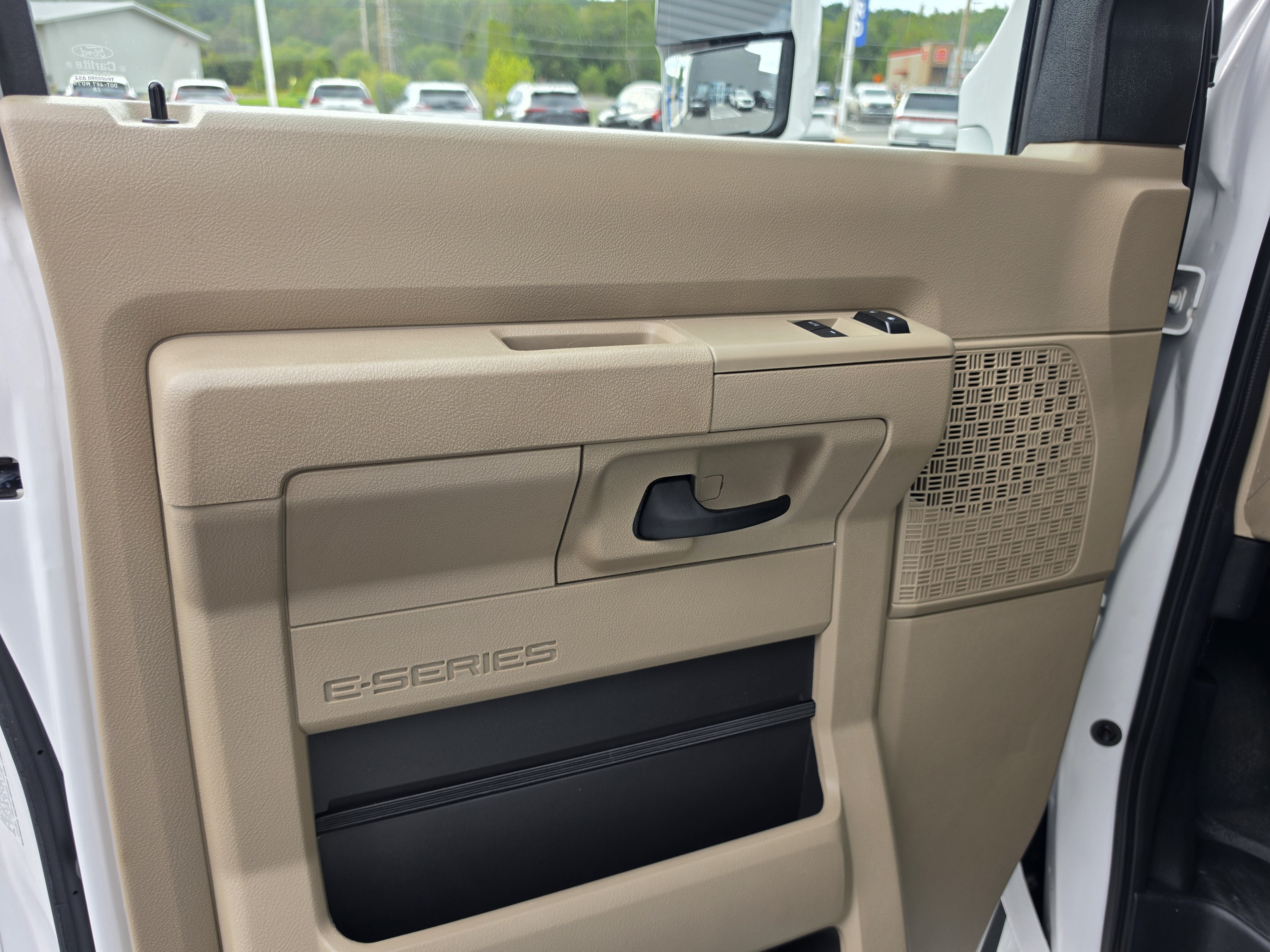 2012 Ford Econoline Commercial Cutaway Base