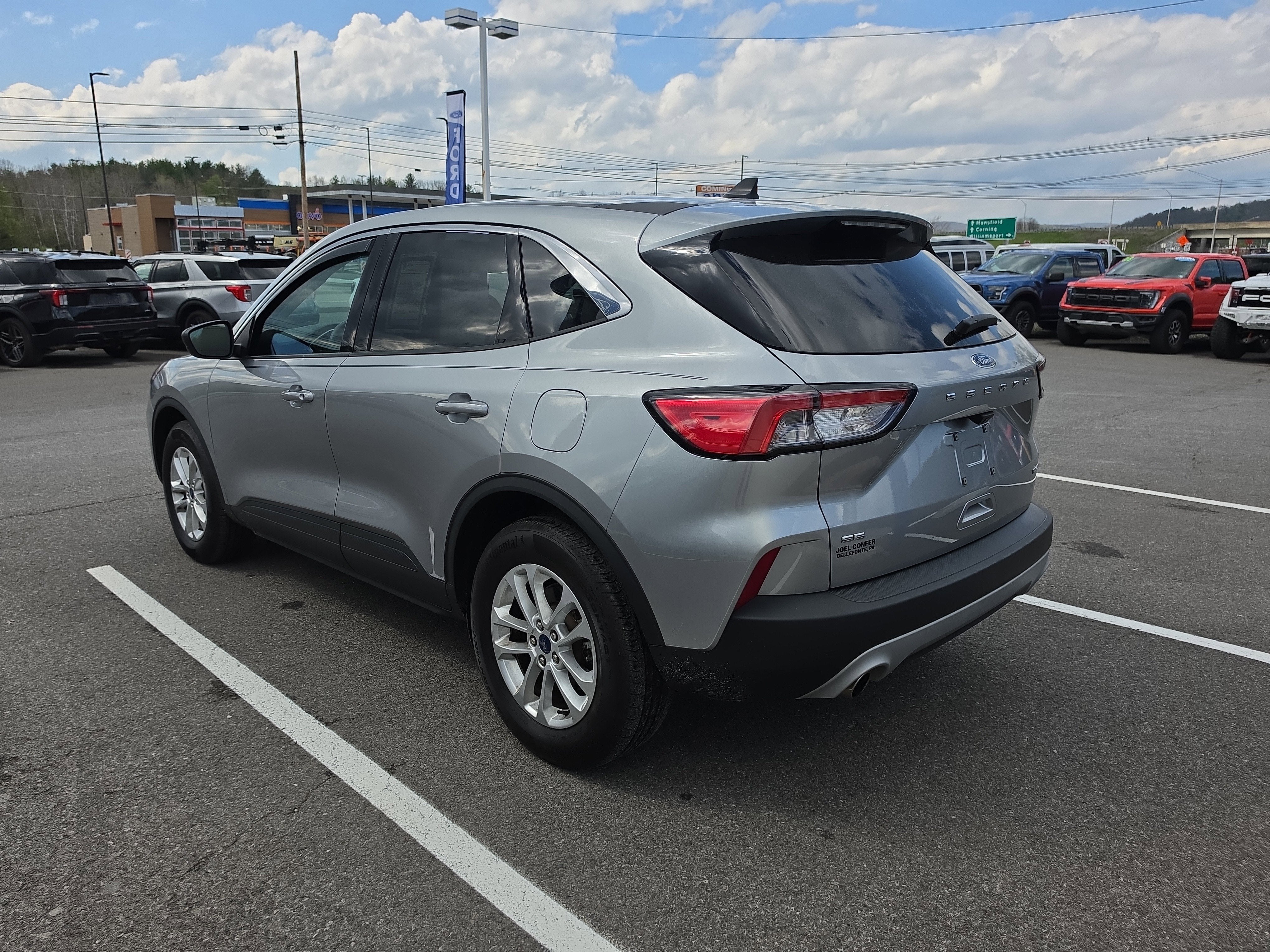 2022 Ford Escape SE