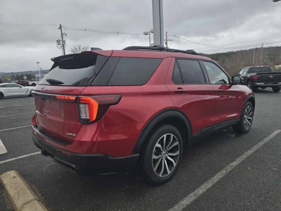 2025 Ford Explorer ST-Line