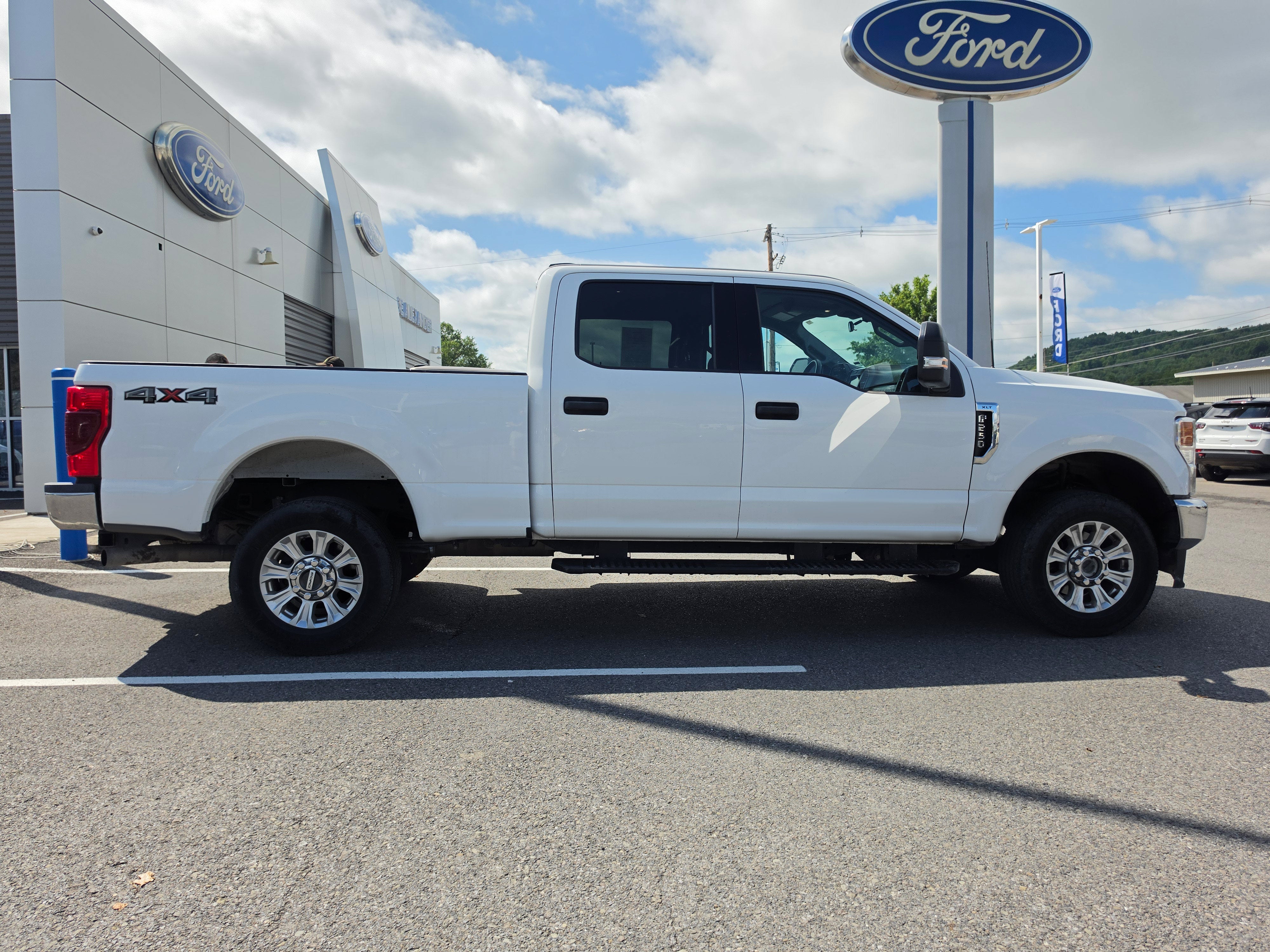2022 Ford Super Duty F-250 SRW XLT