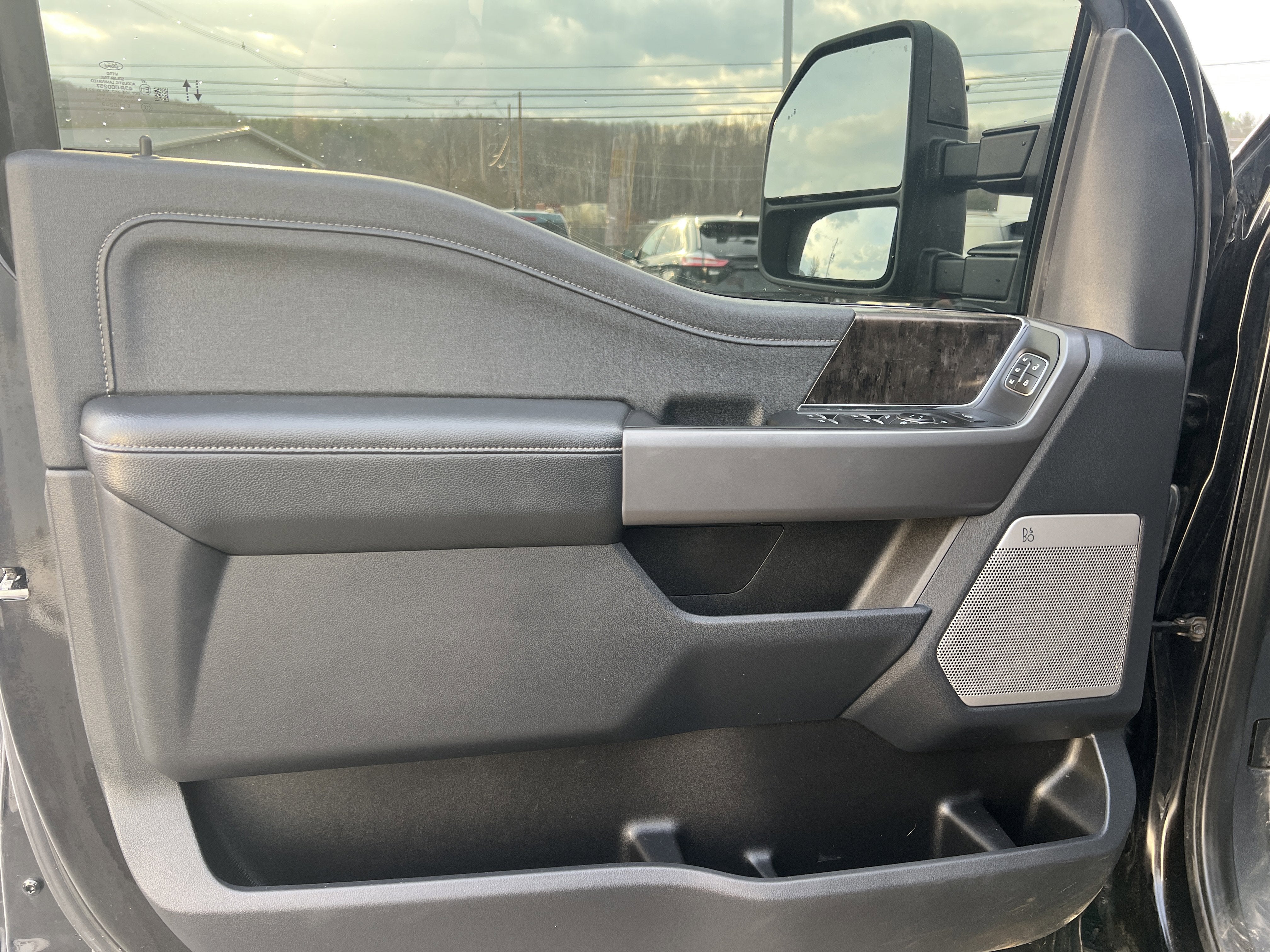 2024 Ford Super Duty F-250 SRW LARIAT