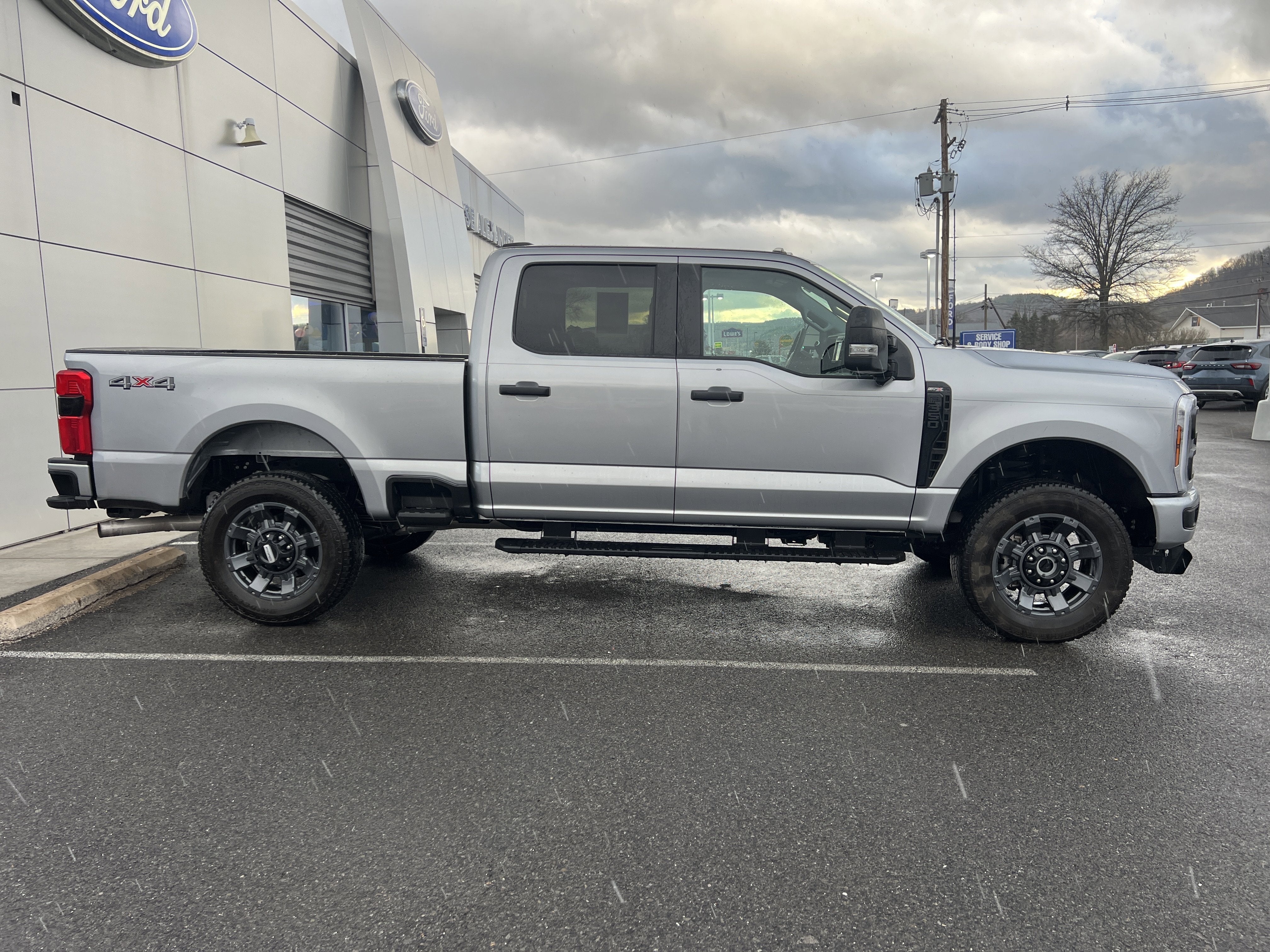 2024 Ford Super Duty F-350 SRW XL