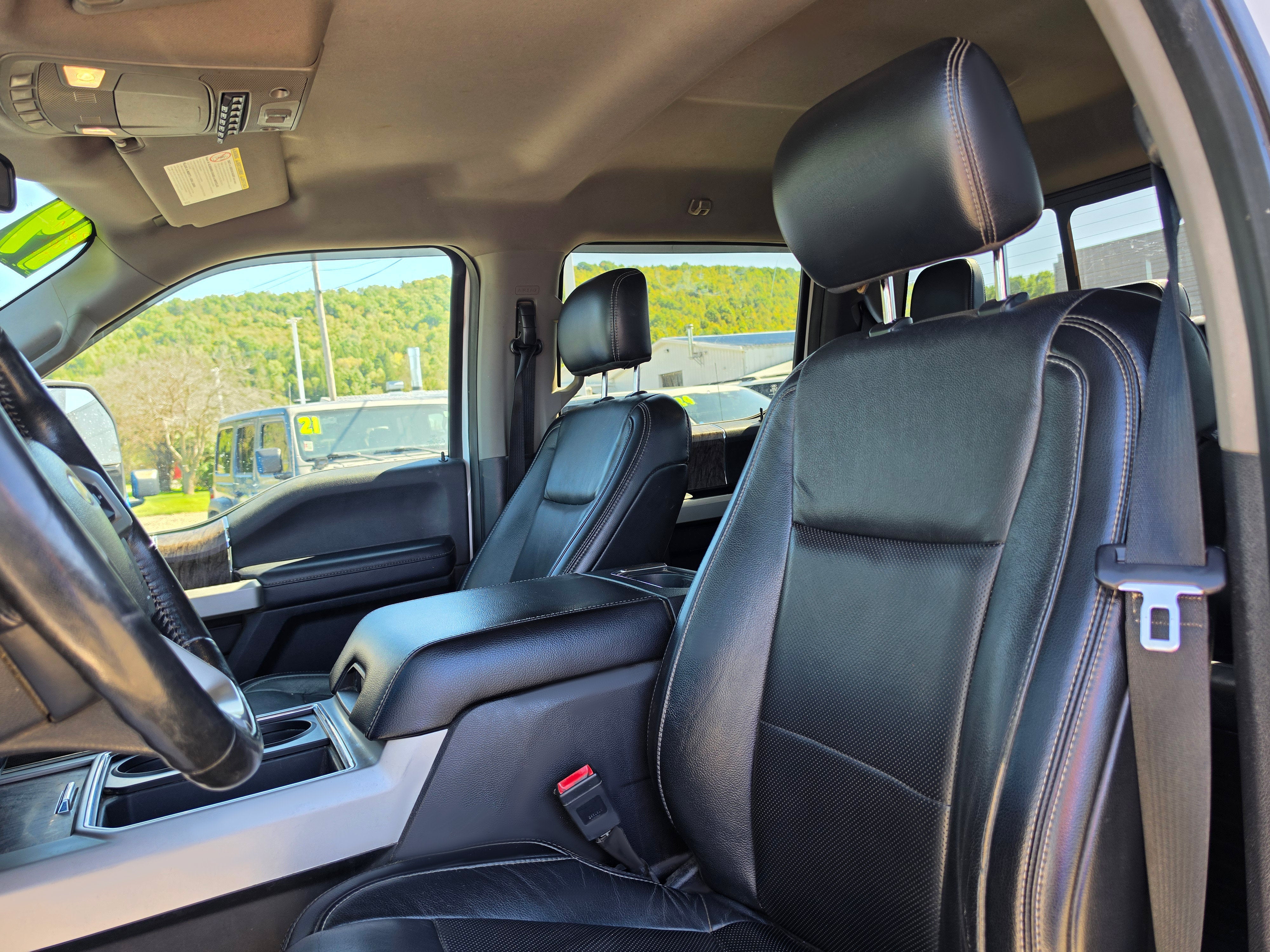 2019 Ford Super Duty F-350 DRW LARIAT