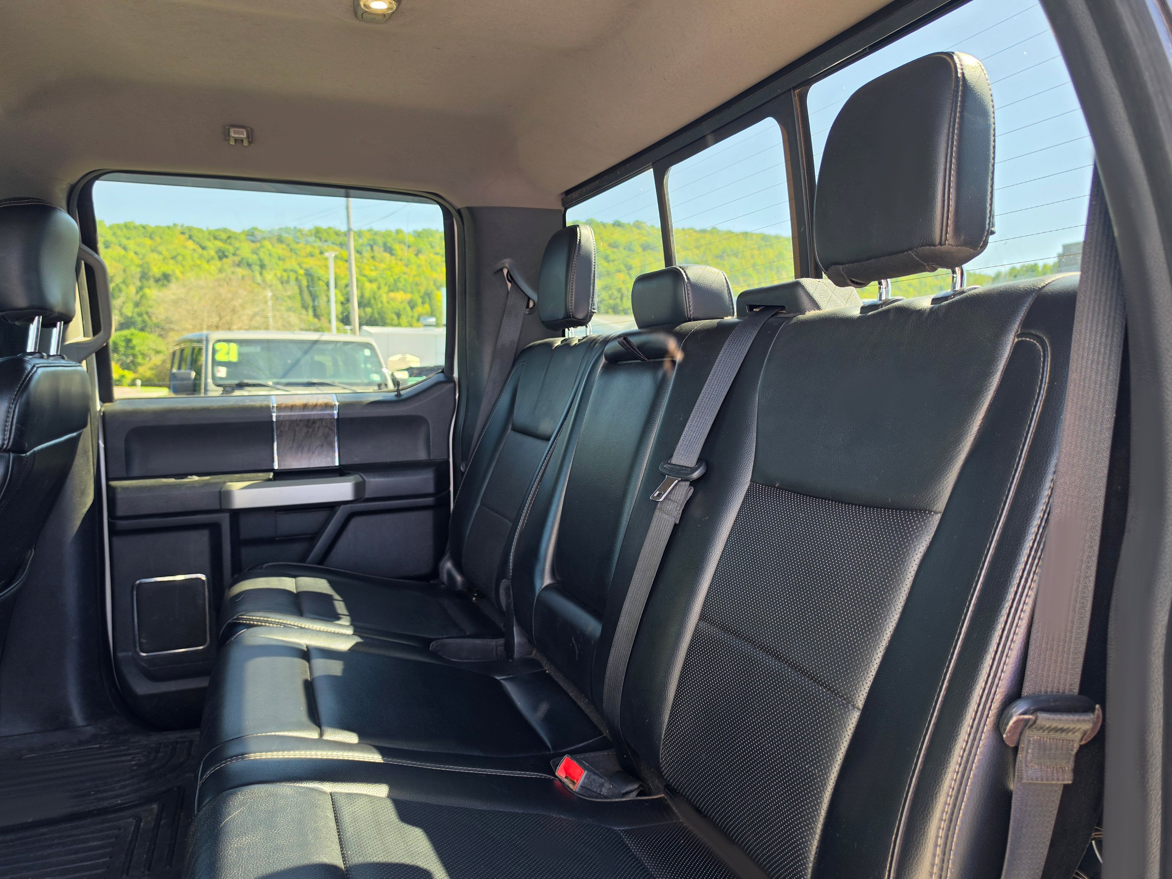 2019 Ford Super Duty F-350 DRW LARIAT