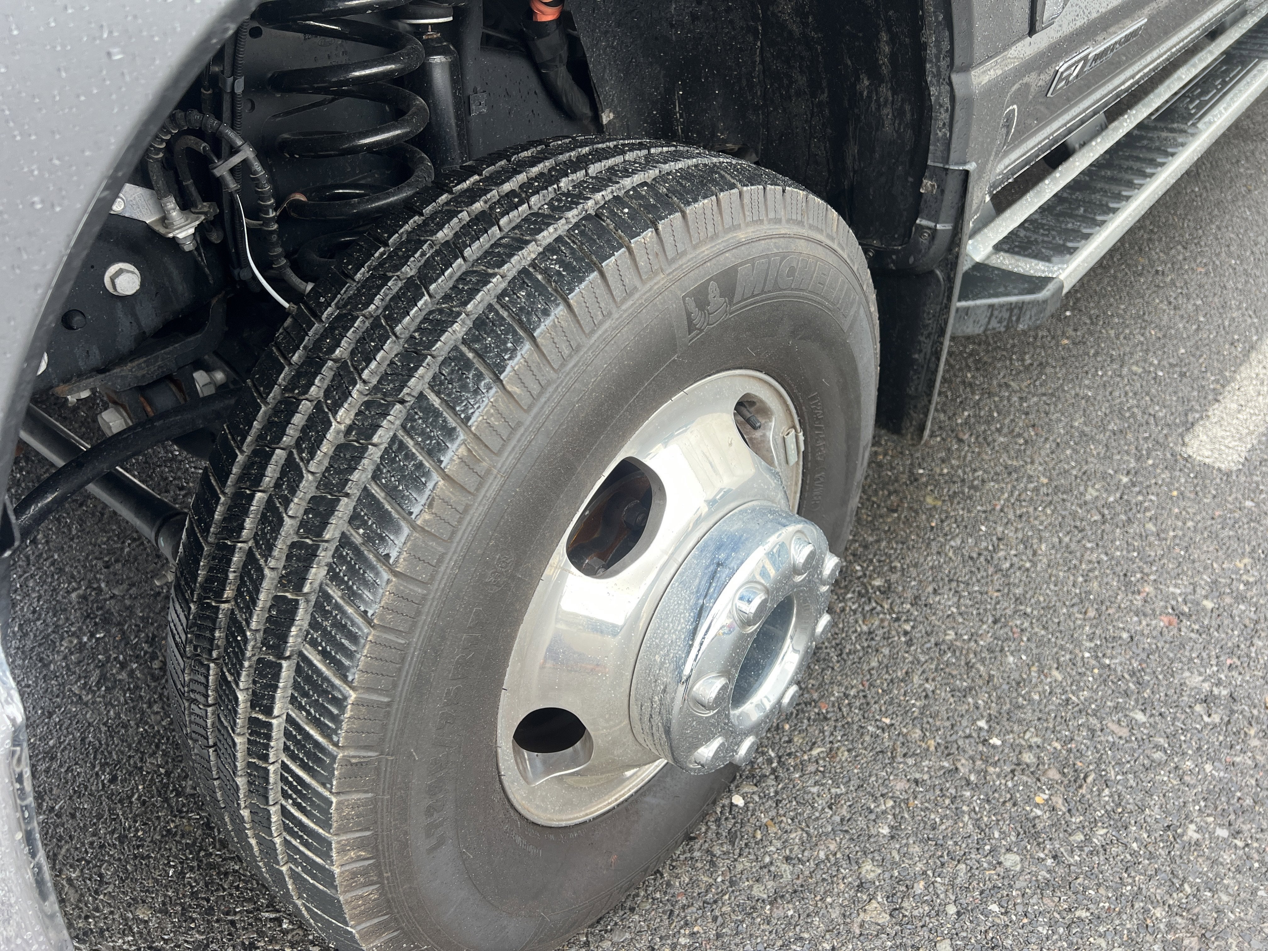 2025 Ford Super Duty F-350 DRW LARIAT