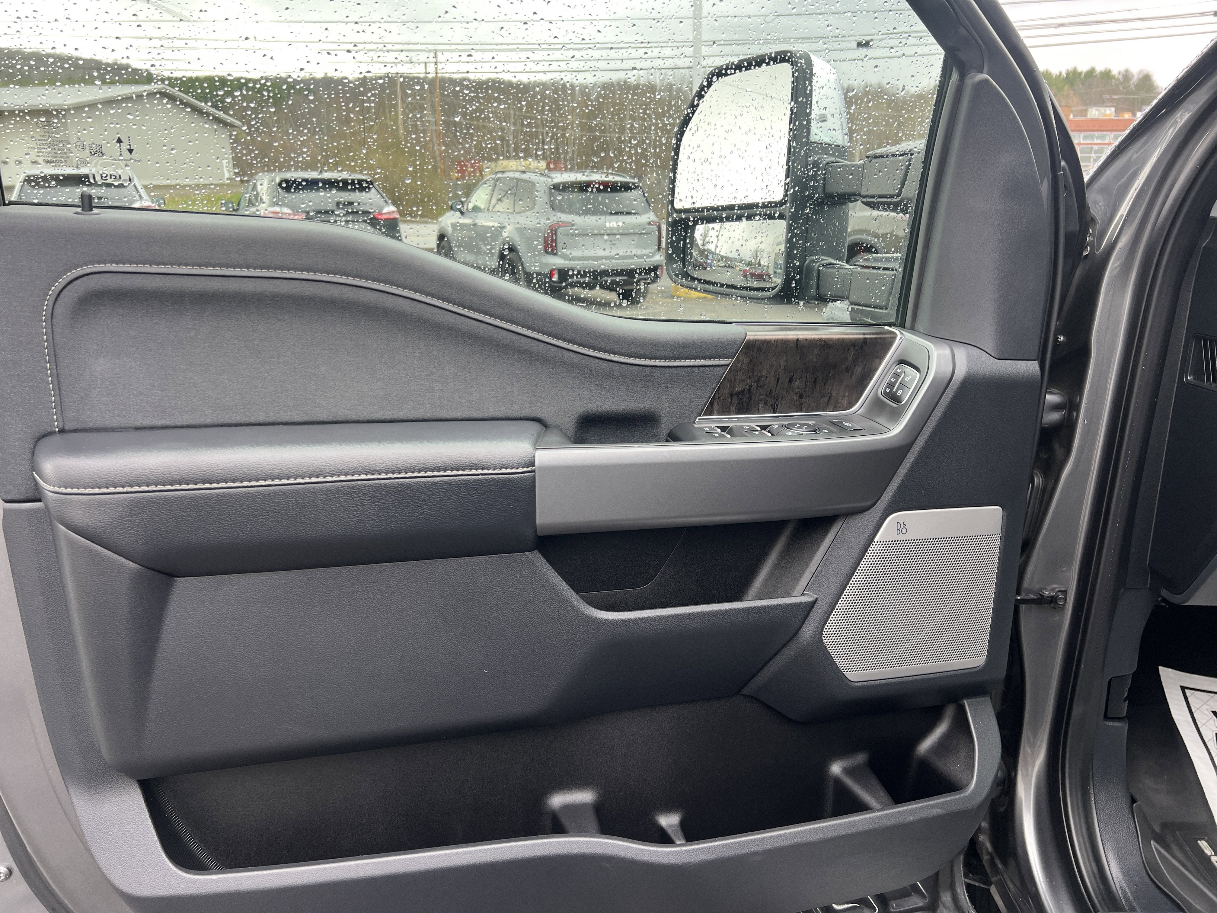 2025 Ford Super Duty F-350 DRW LARIAT