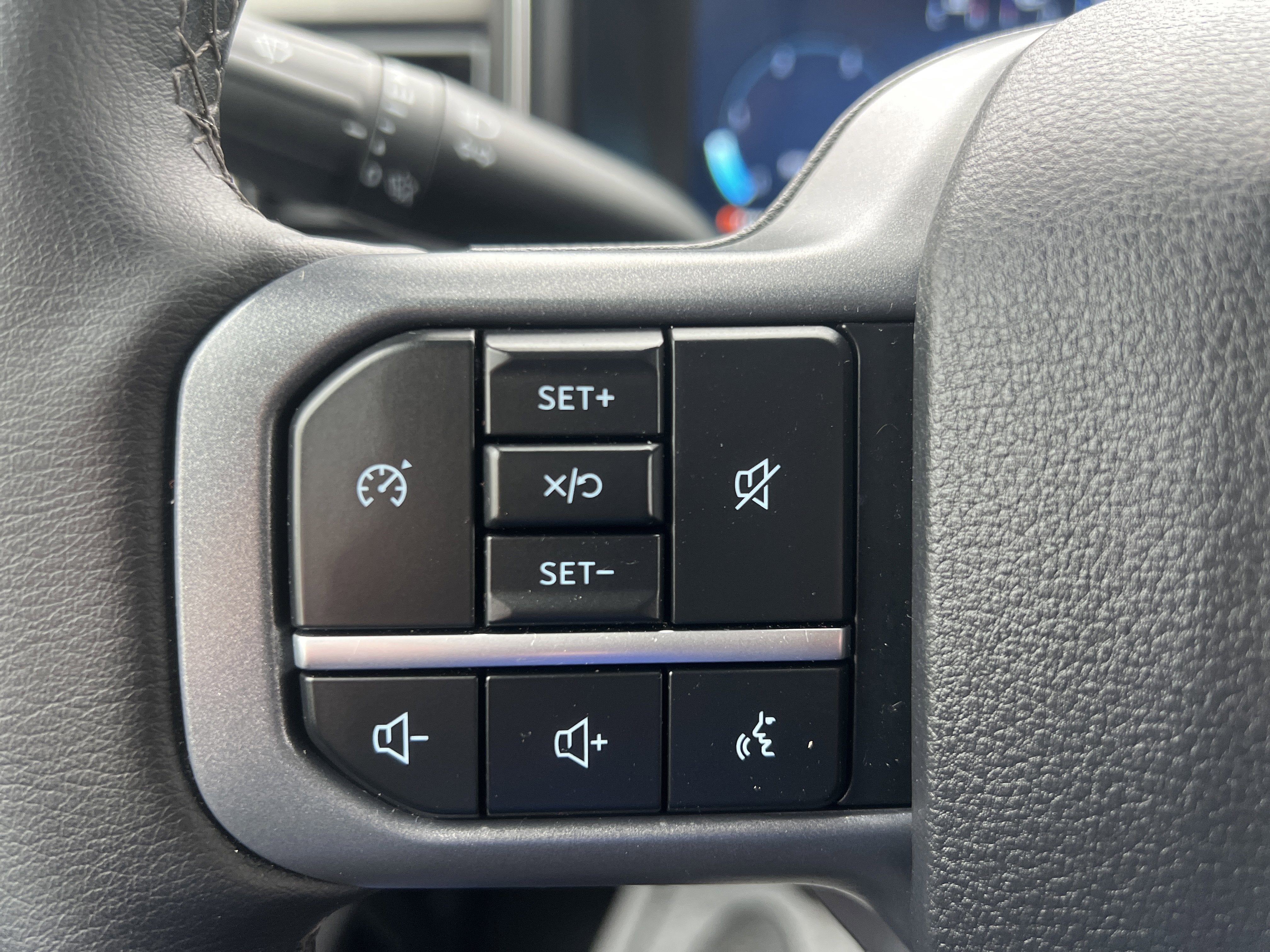 2025 Ford Super Duty F-350 DRW LARIAT