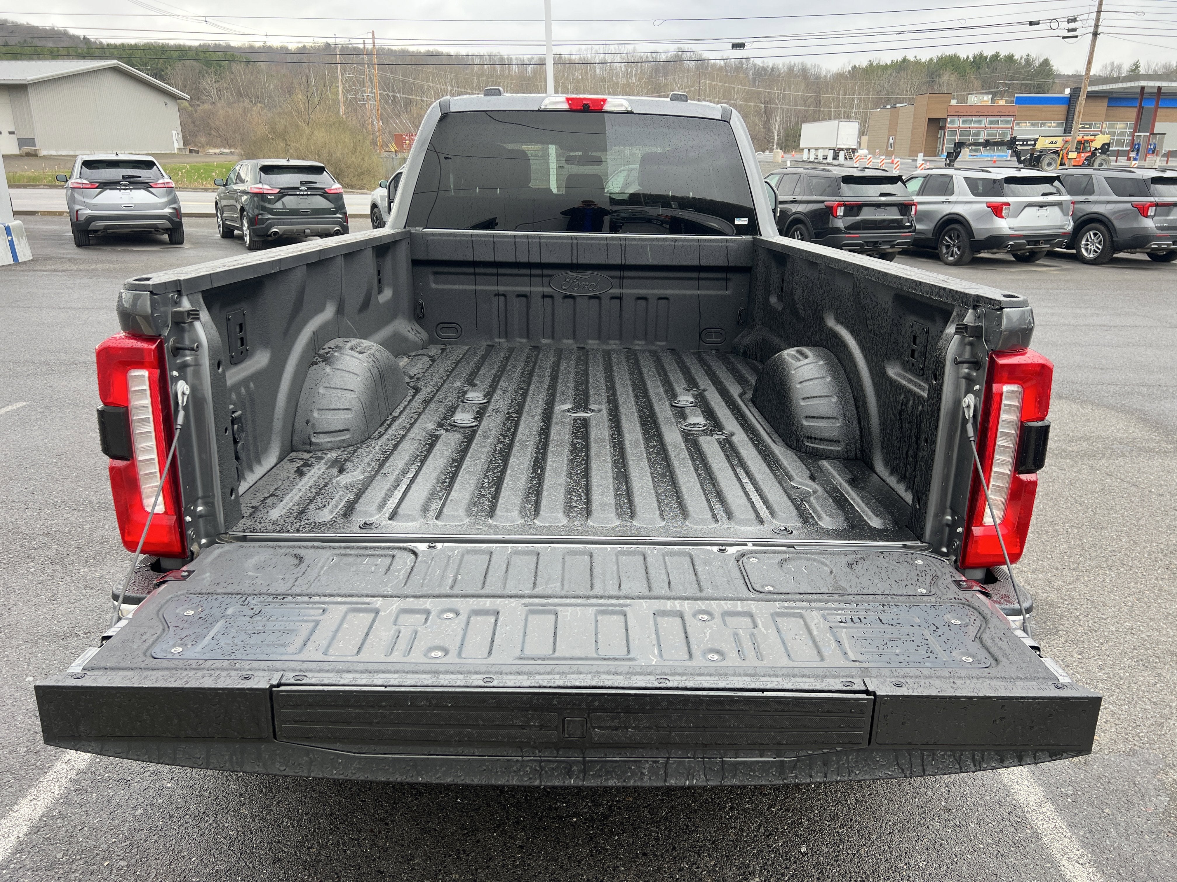 2025 Ford Super Duty F-350 DRW LARIAT