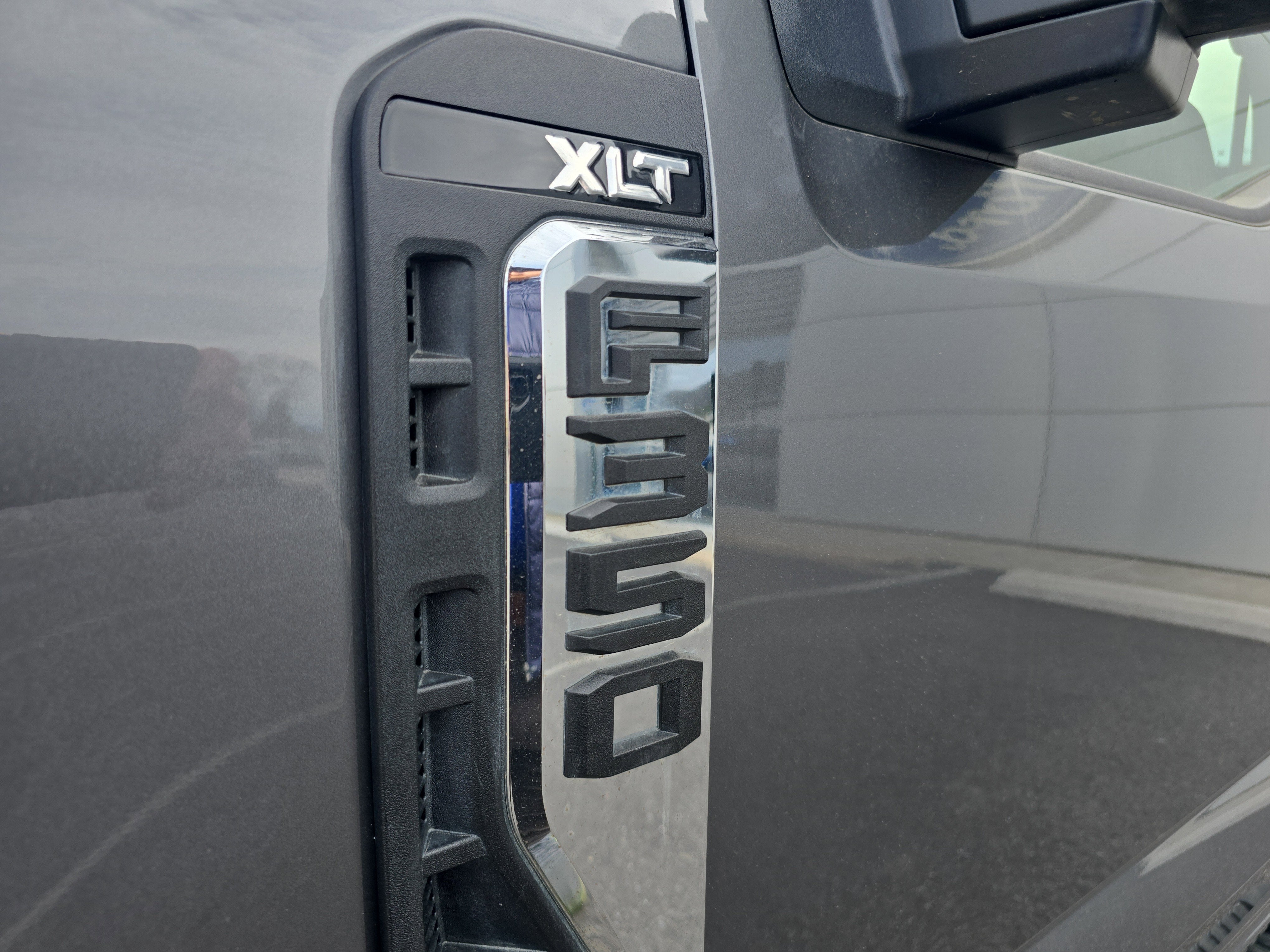 2025 Ford Super Duty F-350 SRW XLT