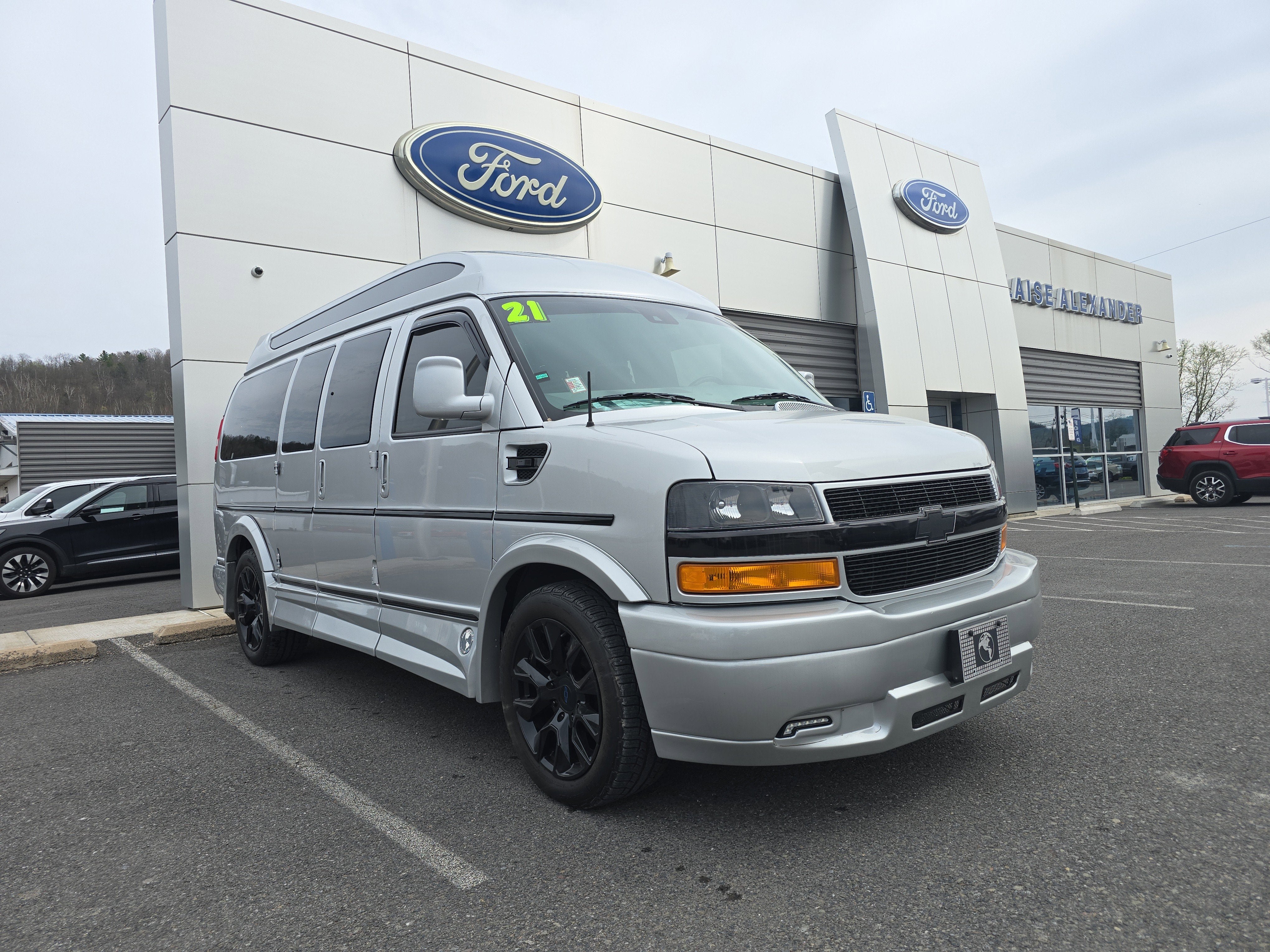 2021 Chevrolet Express Passenger LS