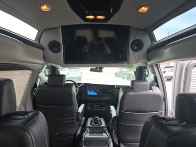 2021 Chevrolet Express Passenger LS