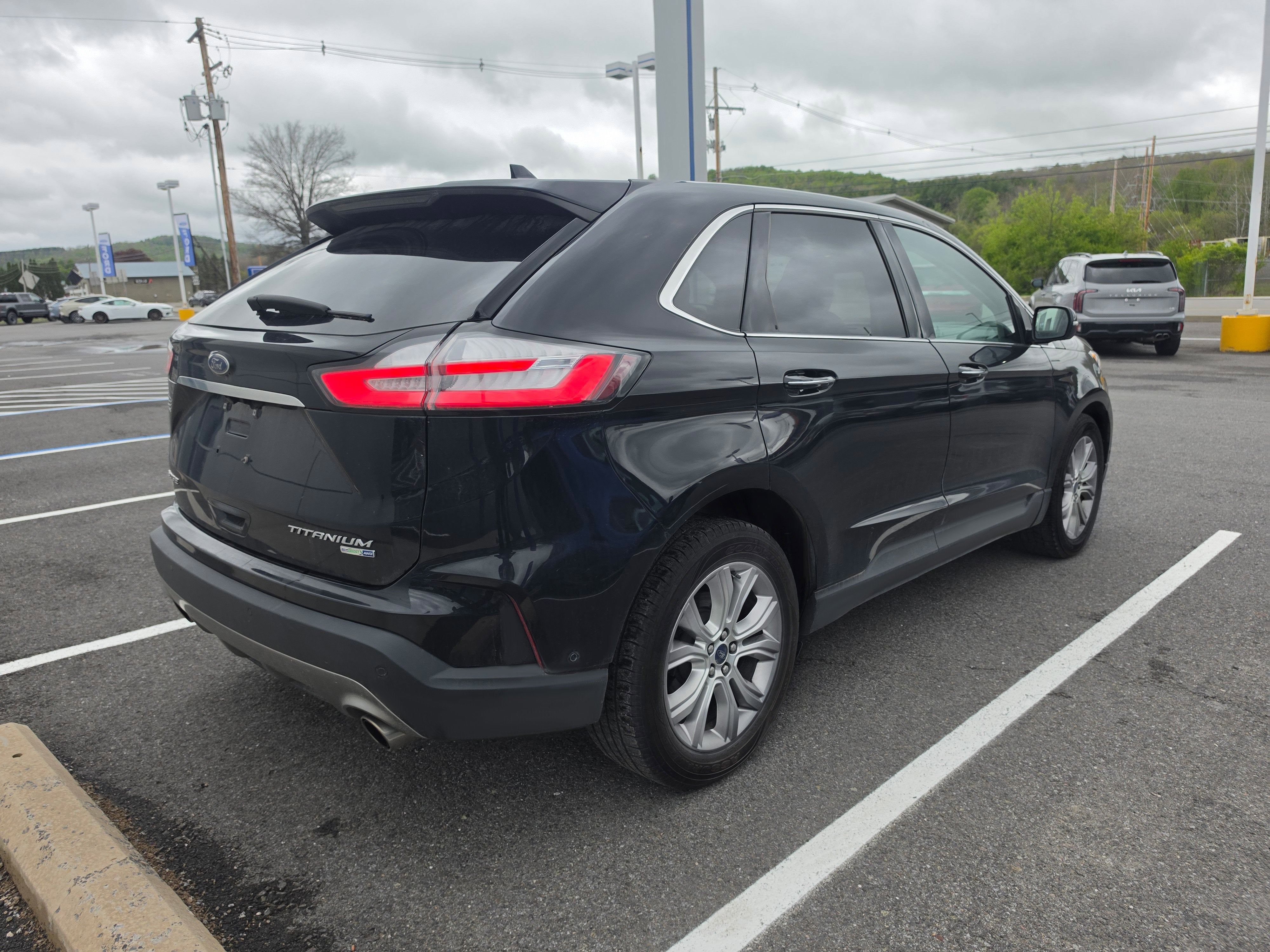 2020 Ford Edge Titanium