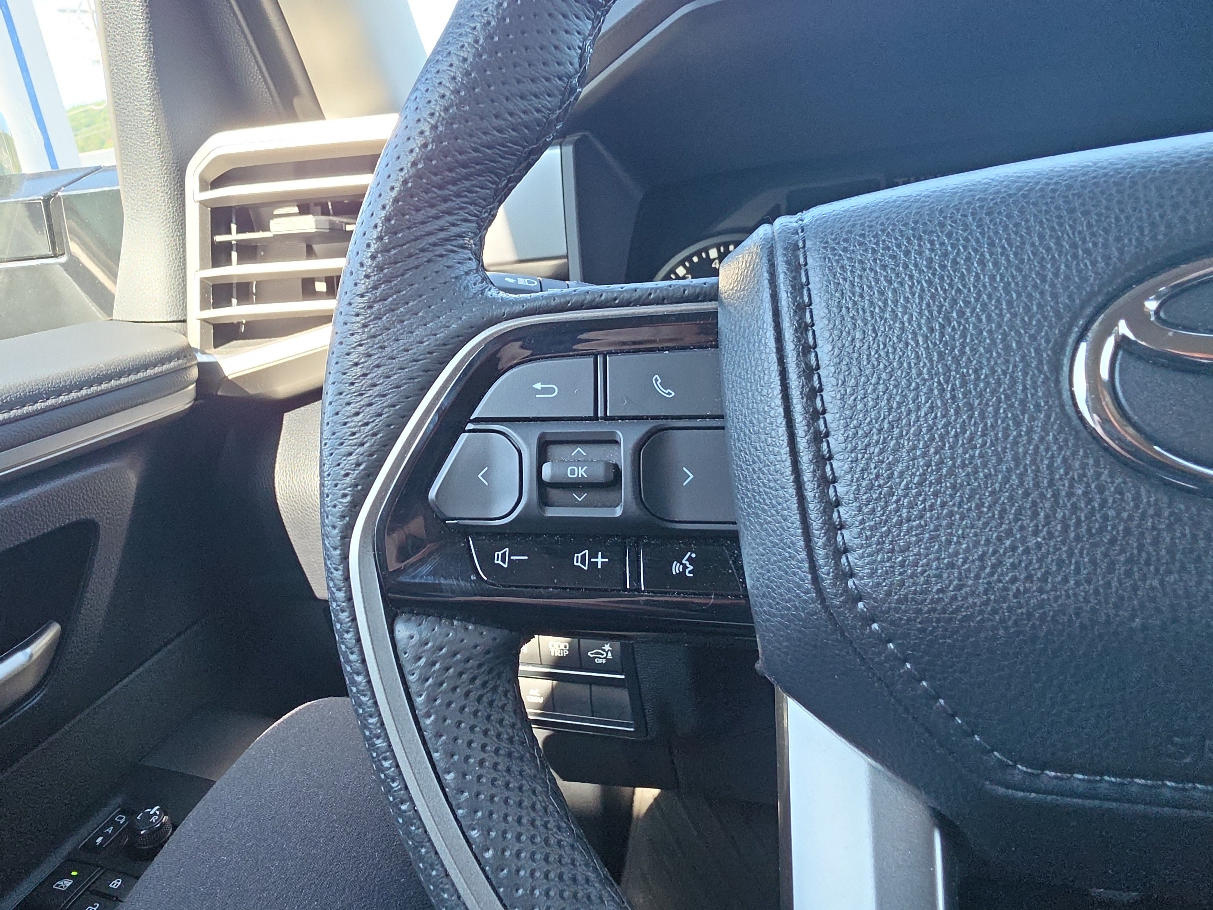 2023 Toyota Tundra 4WD SR5