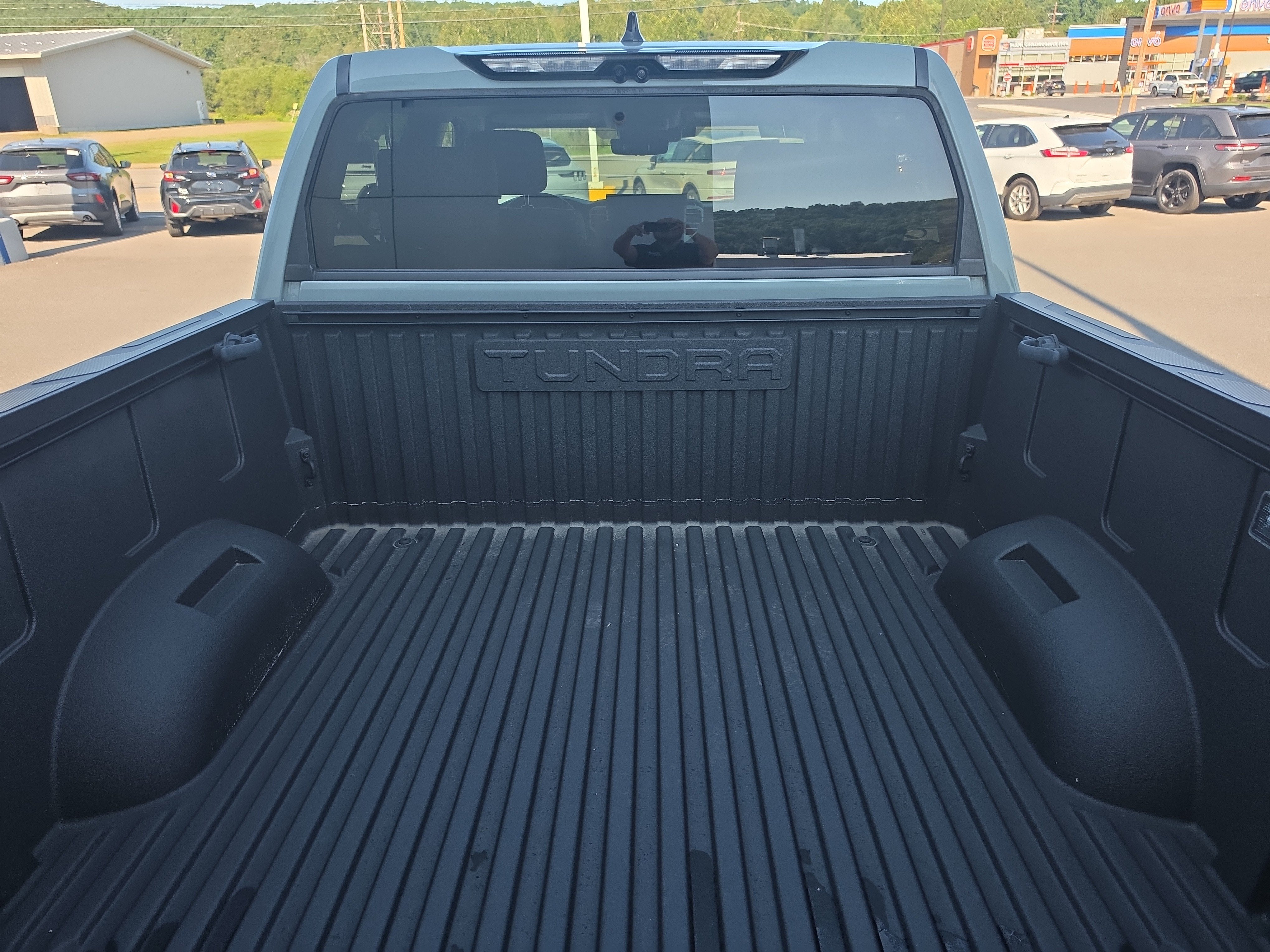 2023 Toyota Tundra 4WD SR5