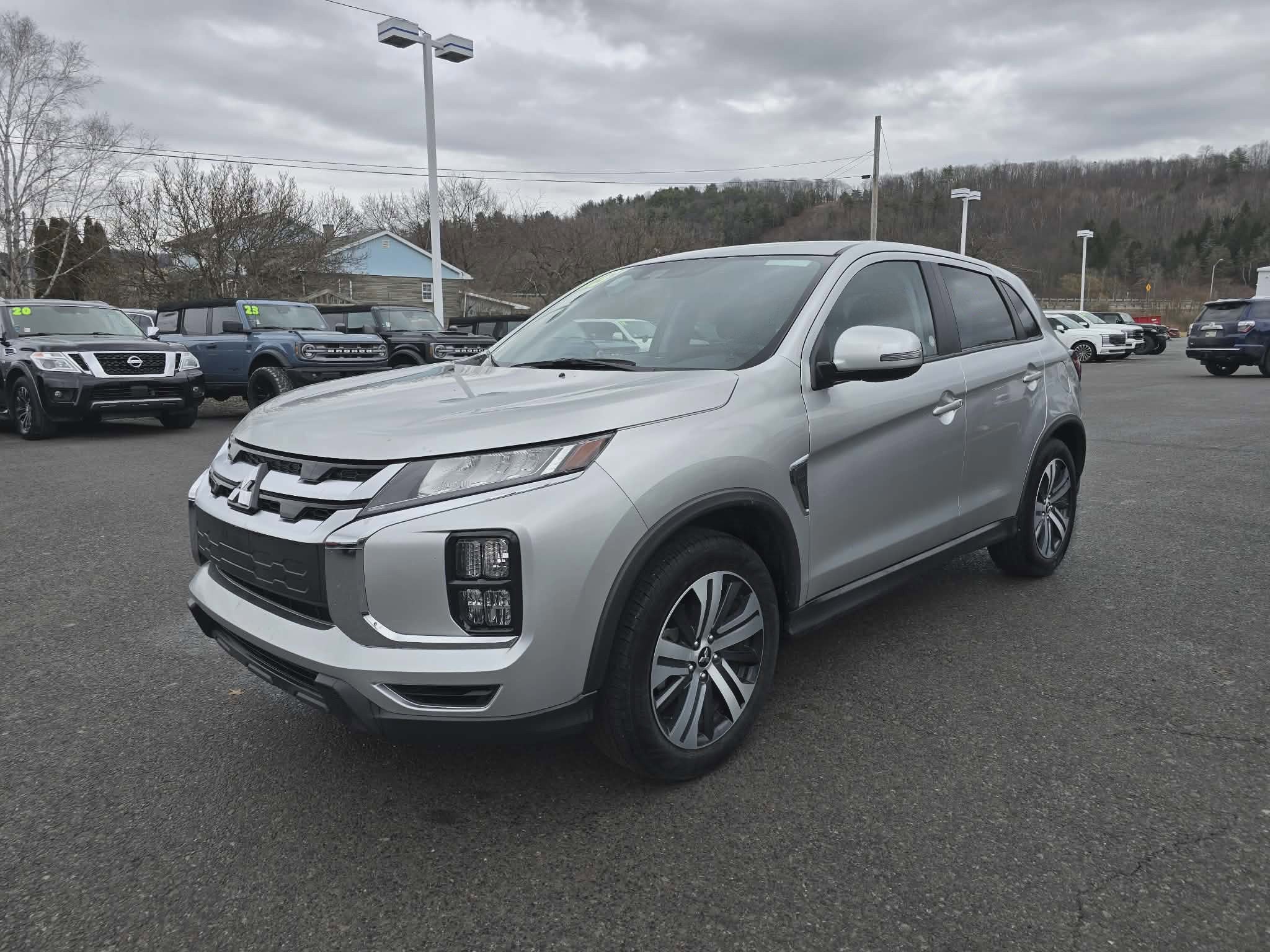 2025 Mitsubishi Outlander Sport SE