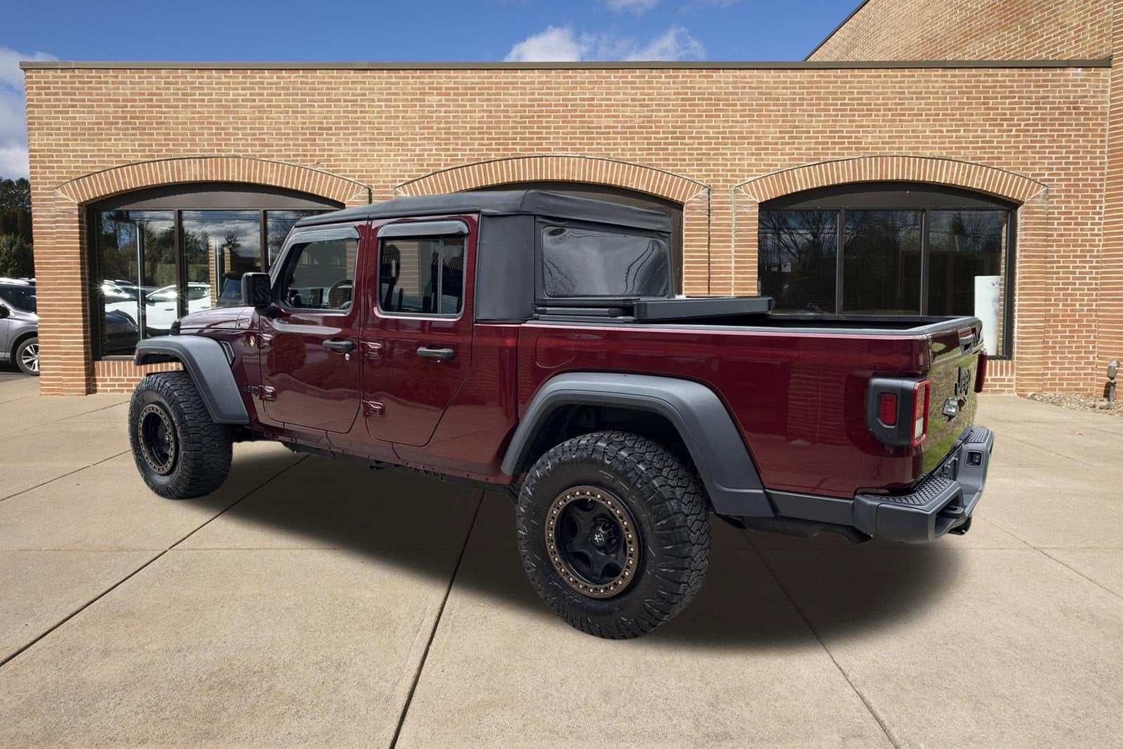 2021 Jeep Gladiator Sport
