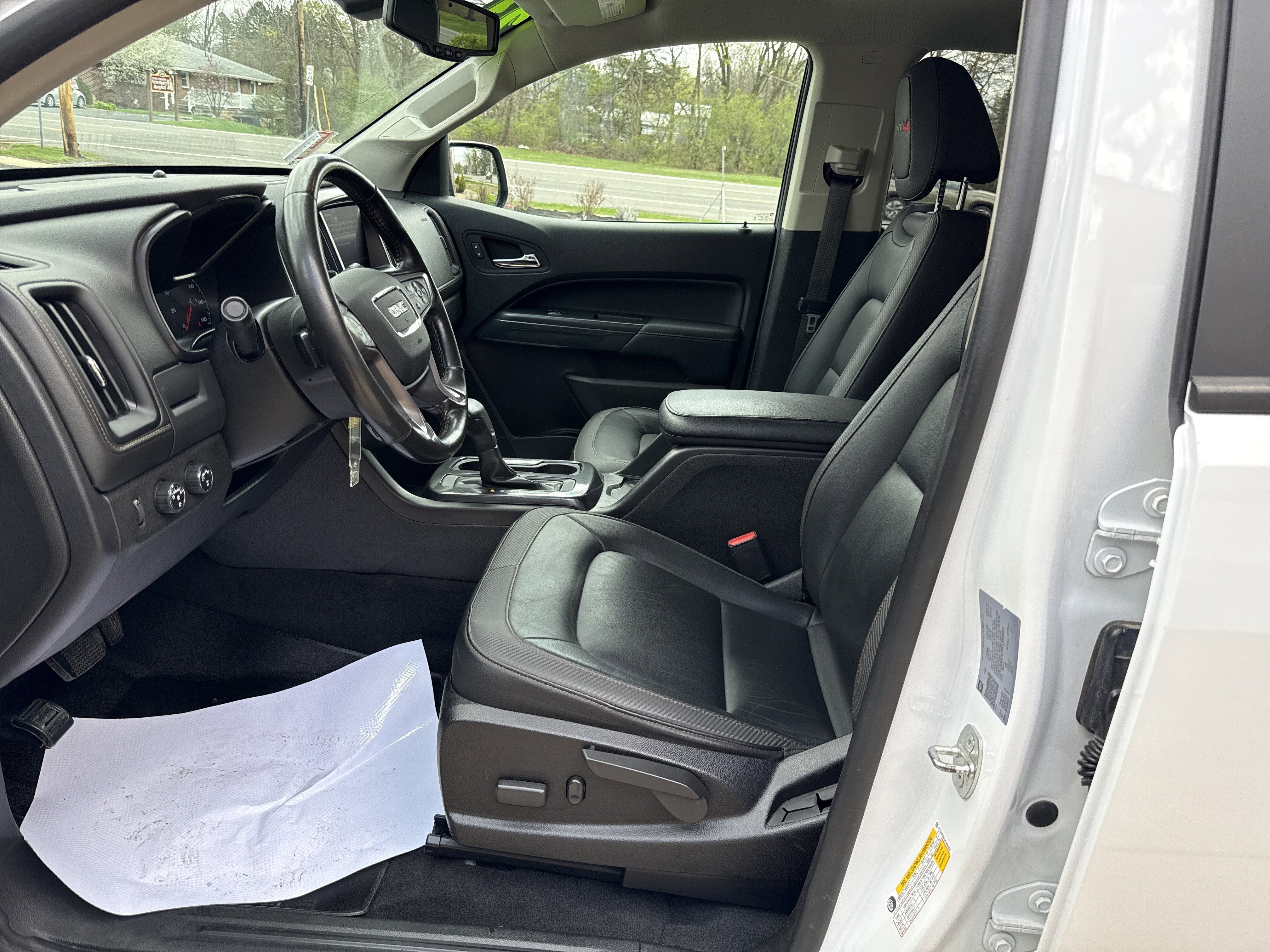 2021 GMC Canyon 4WD AT4 w/Leather