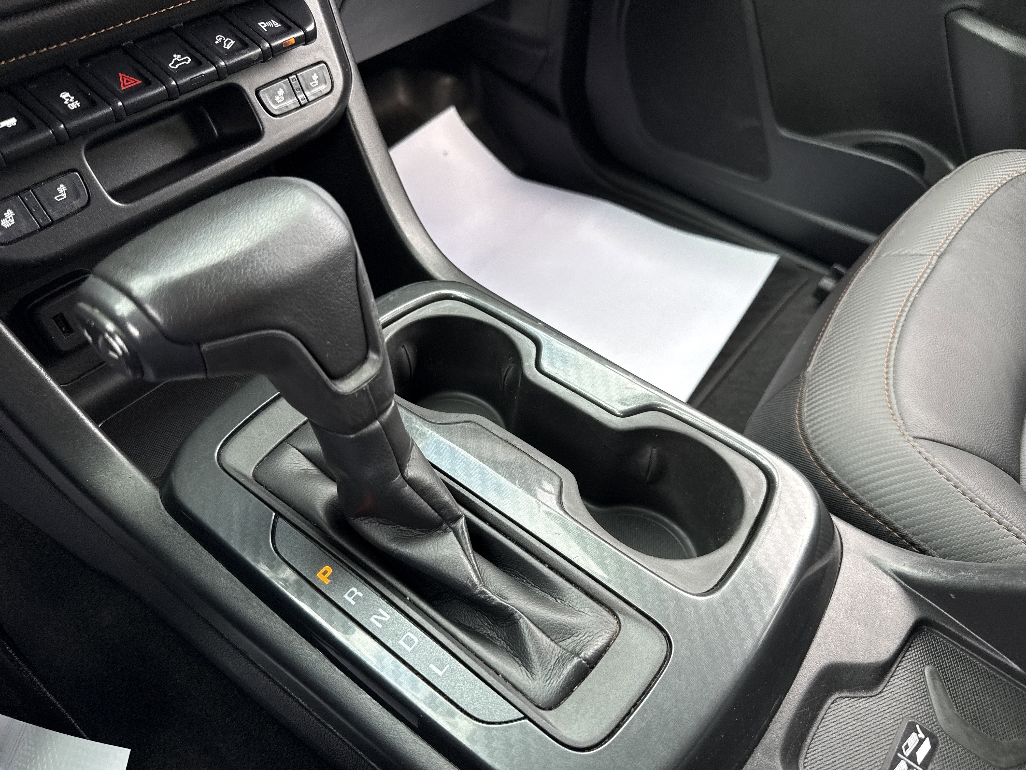 2021 GMC Canyon 4WD AT4 w/Leather