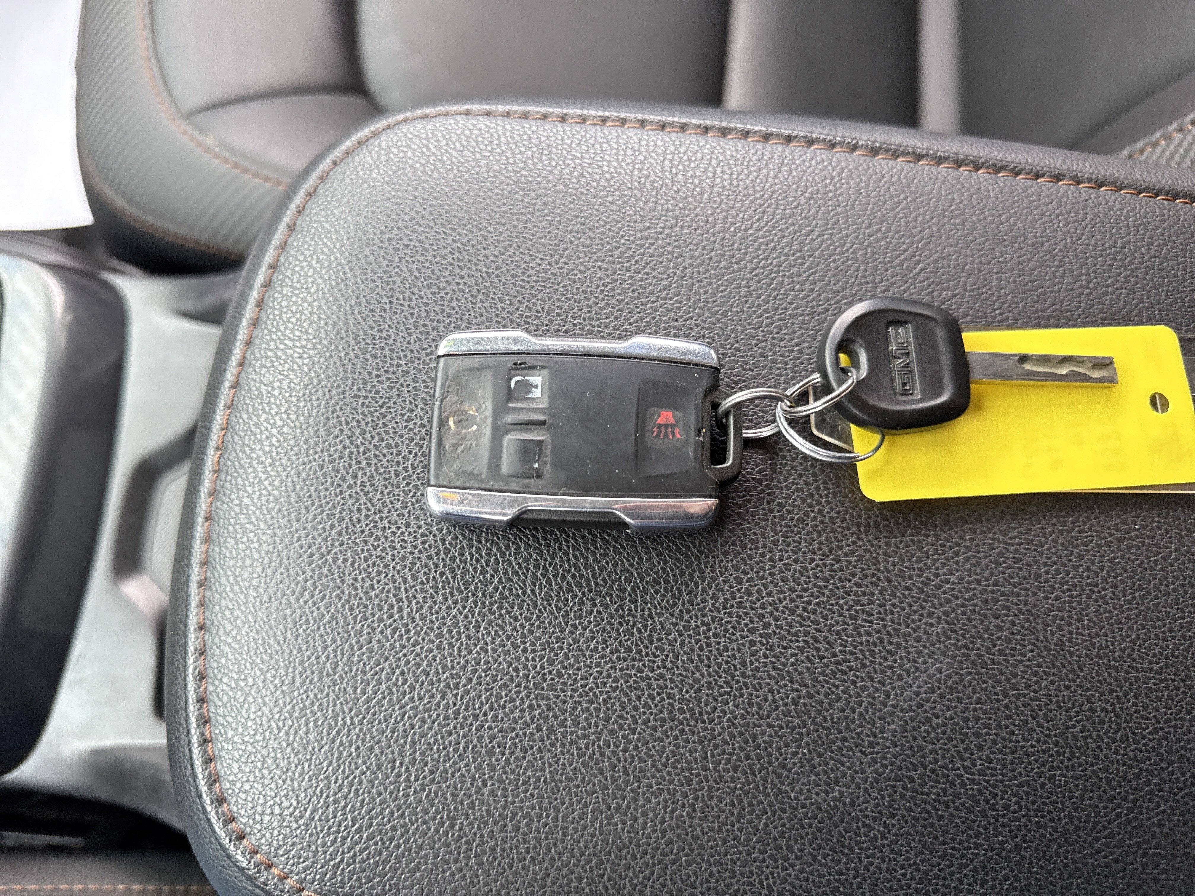 2021 GMC Canyon 4WD AT4 w/Leather