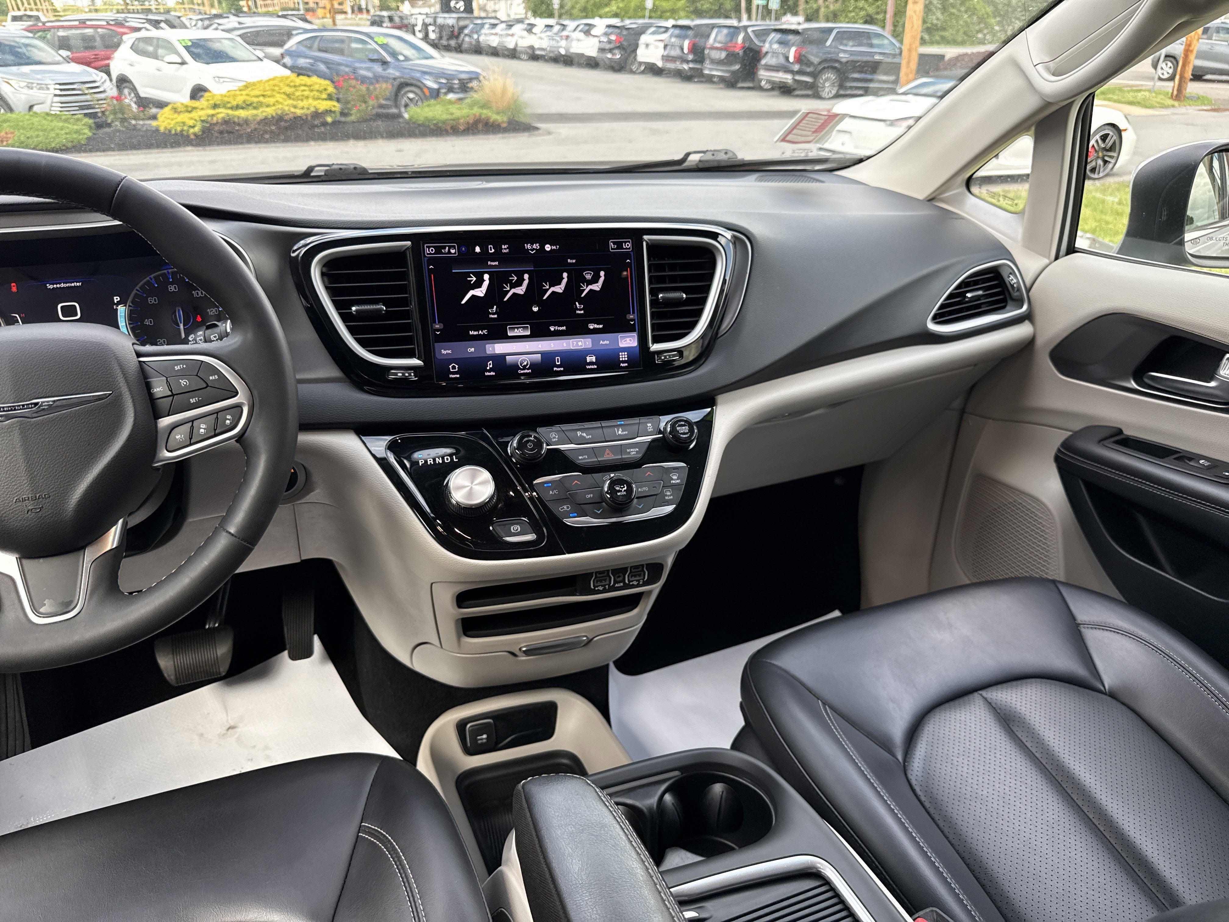 2023 Chrysler Pacifica Touring L