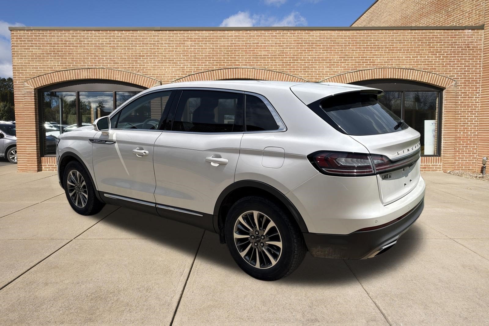 2019 Lincoln Nautilus Select