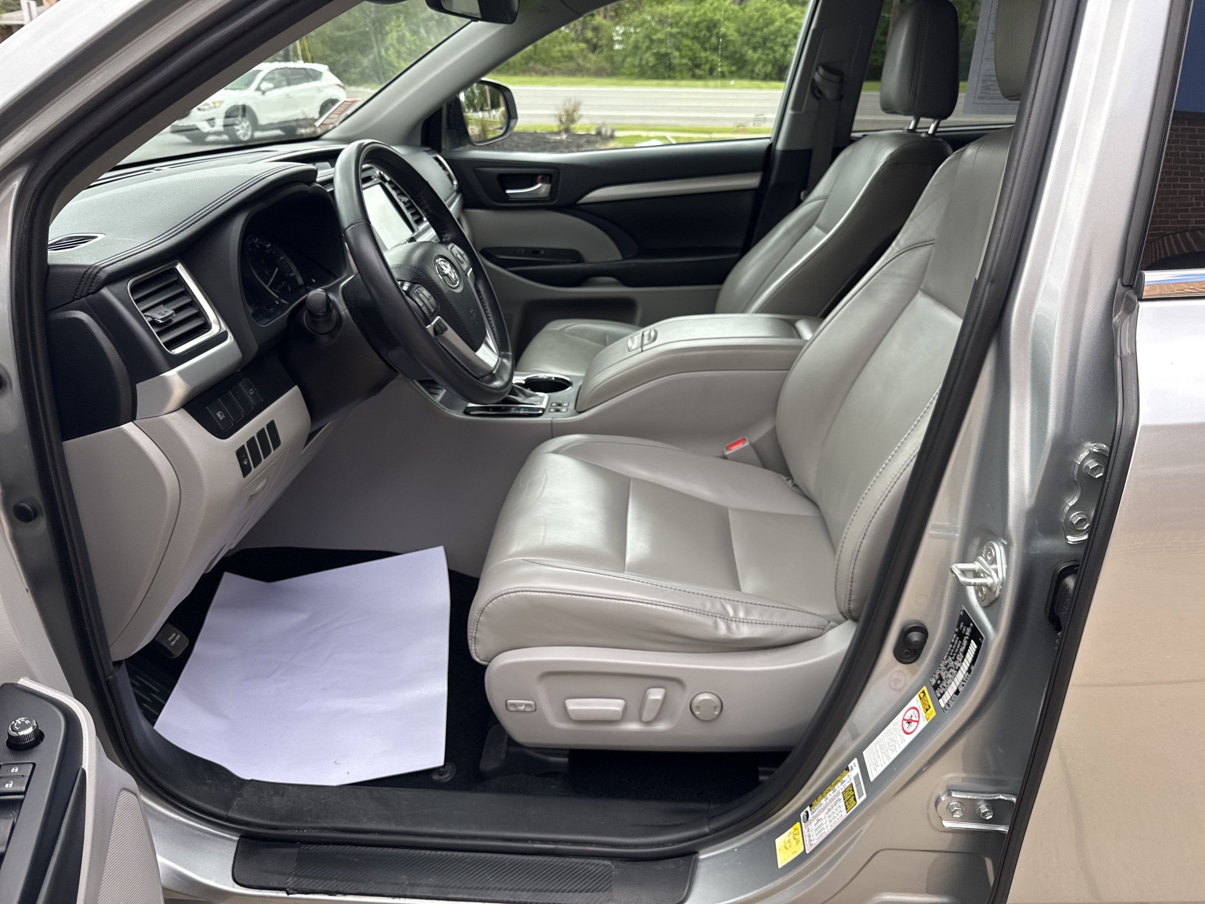 2019 Toyota Highlander Hybrid XLE