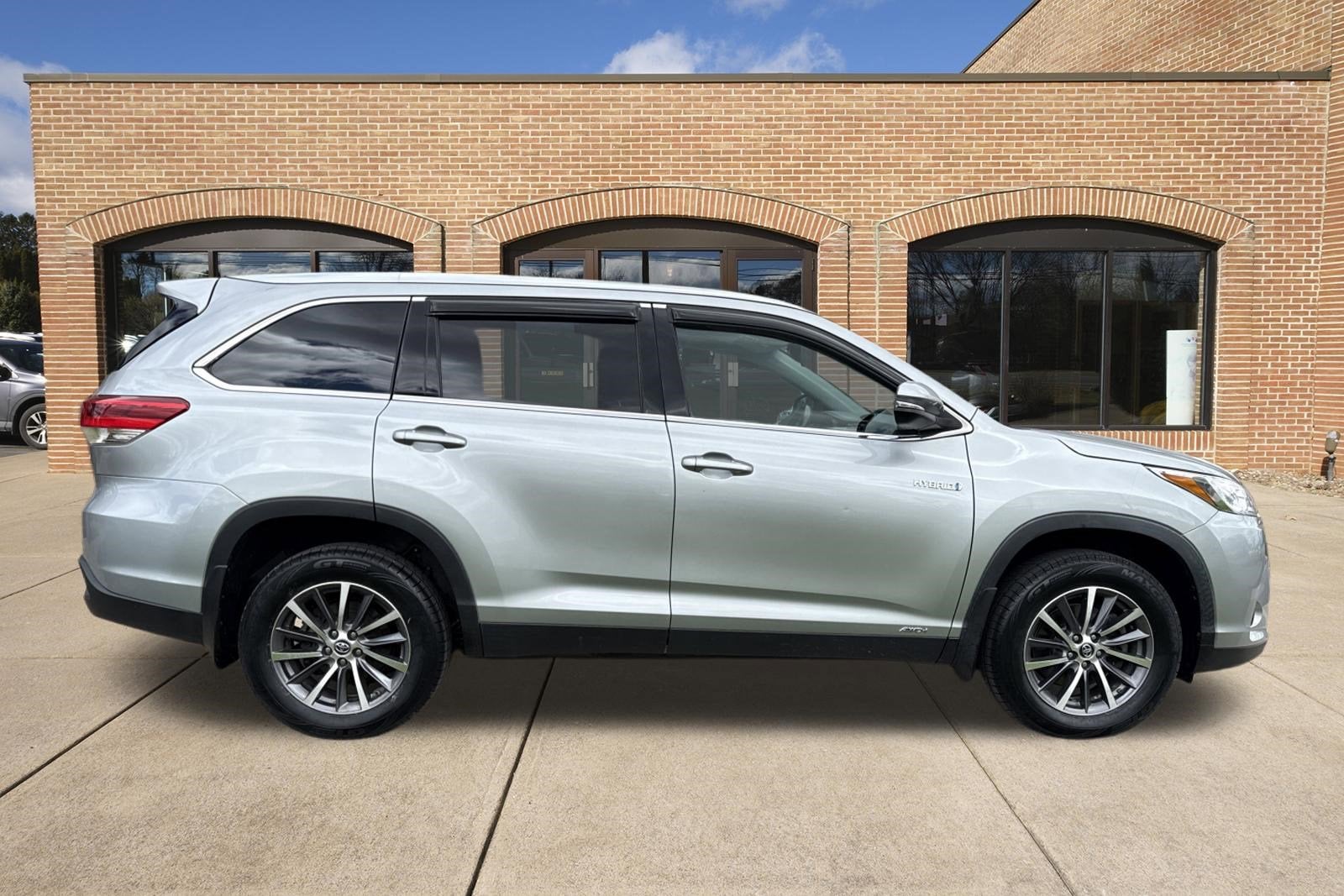 2019 Toyota Highlander Hybrid XLE
