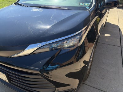 2025 Toyota Sienna LE