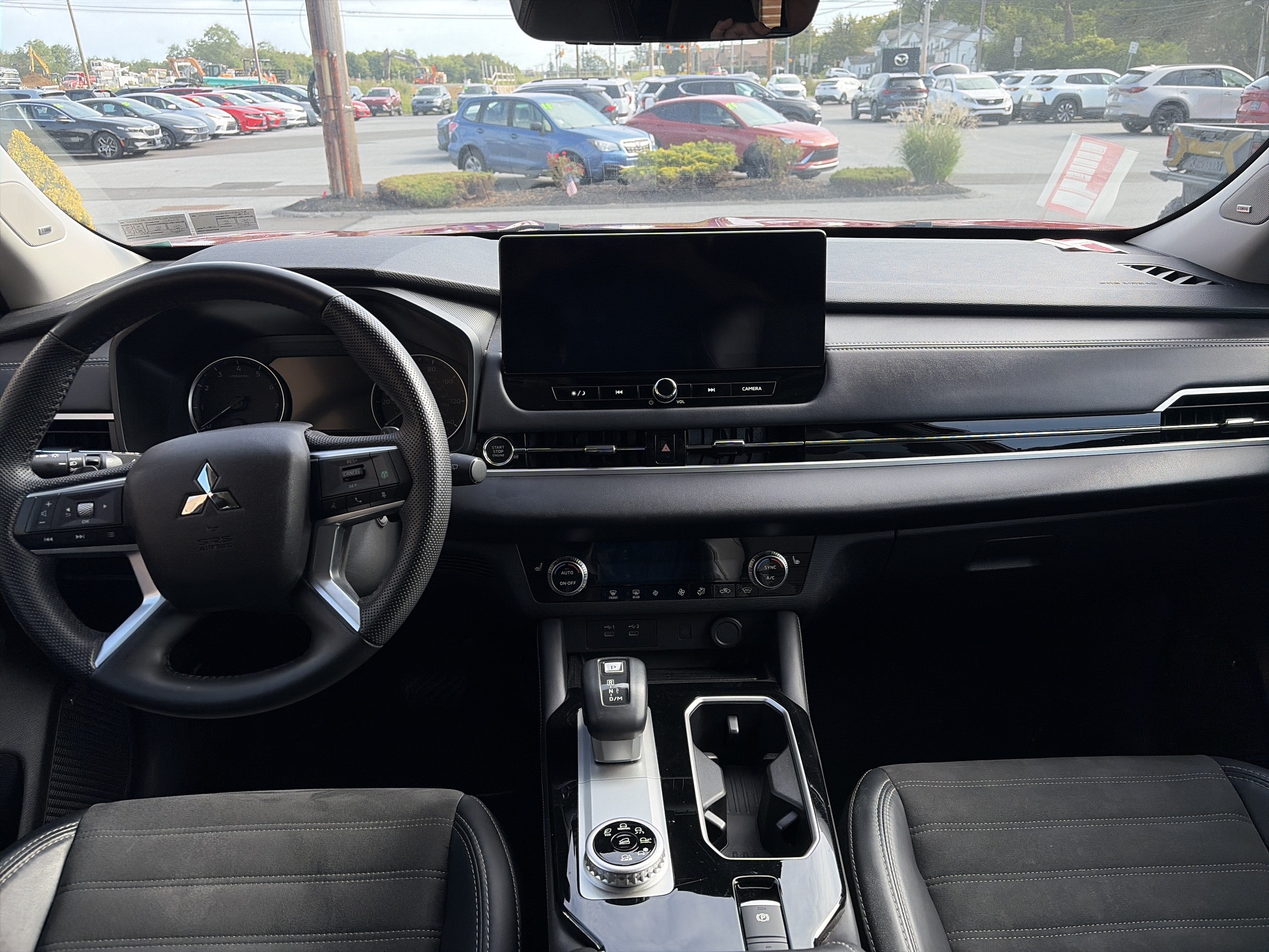 2025 Mitsubishi Outlander SE