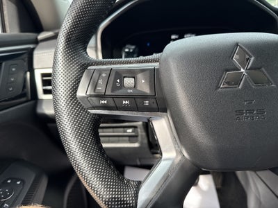 2023 Mitsubishi Outlander SEL