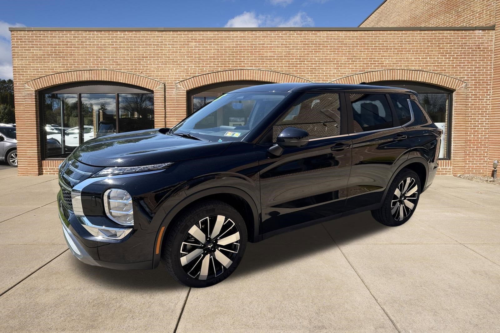 2025 Mitsubishi Outlander SE