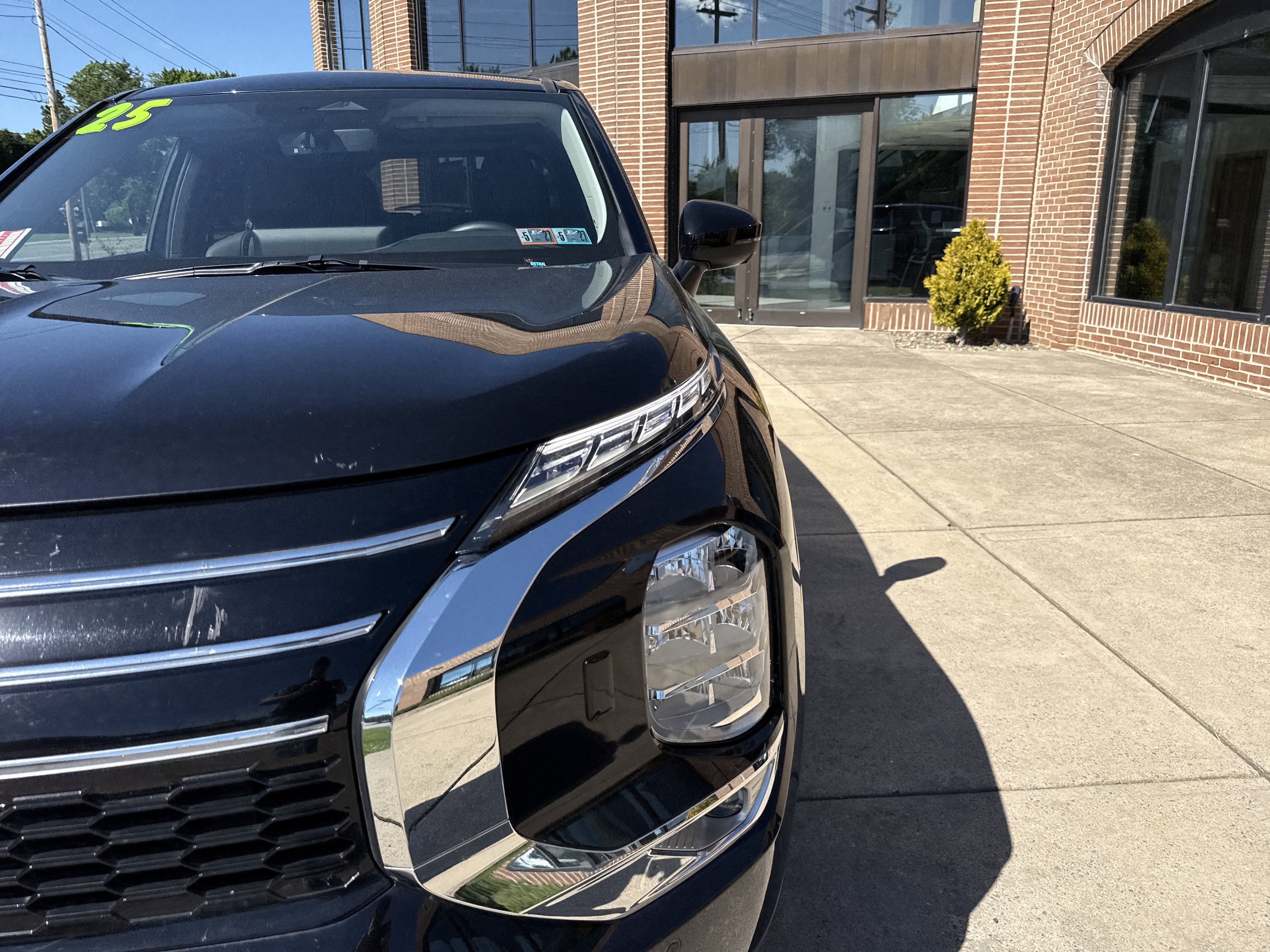 2025 Mitsubishi Outlander SE
