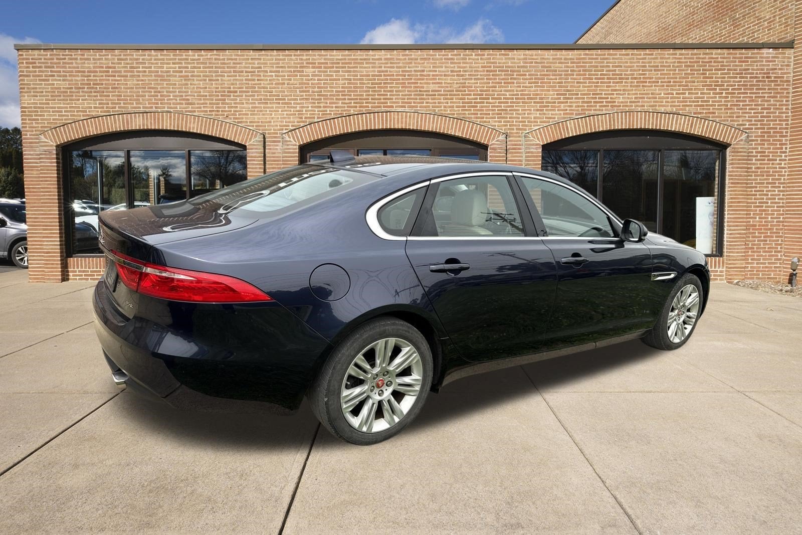 2017 Jaguar XF 35t Premium
