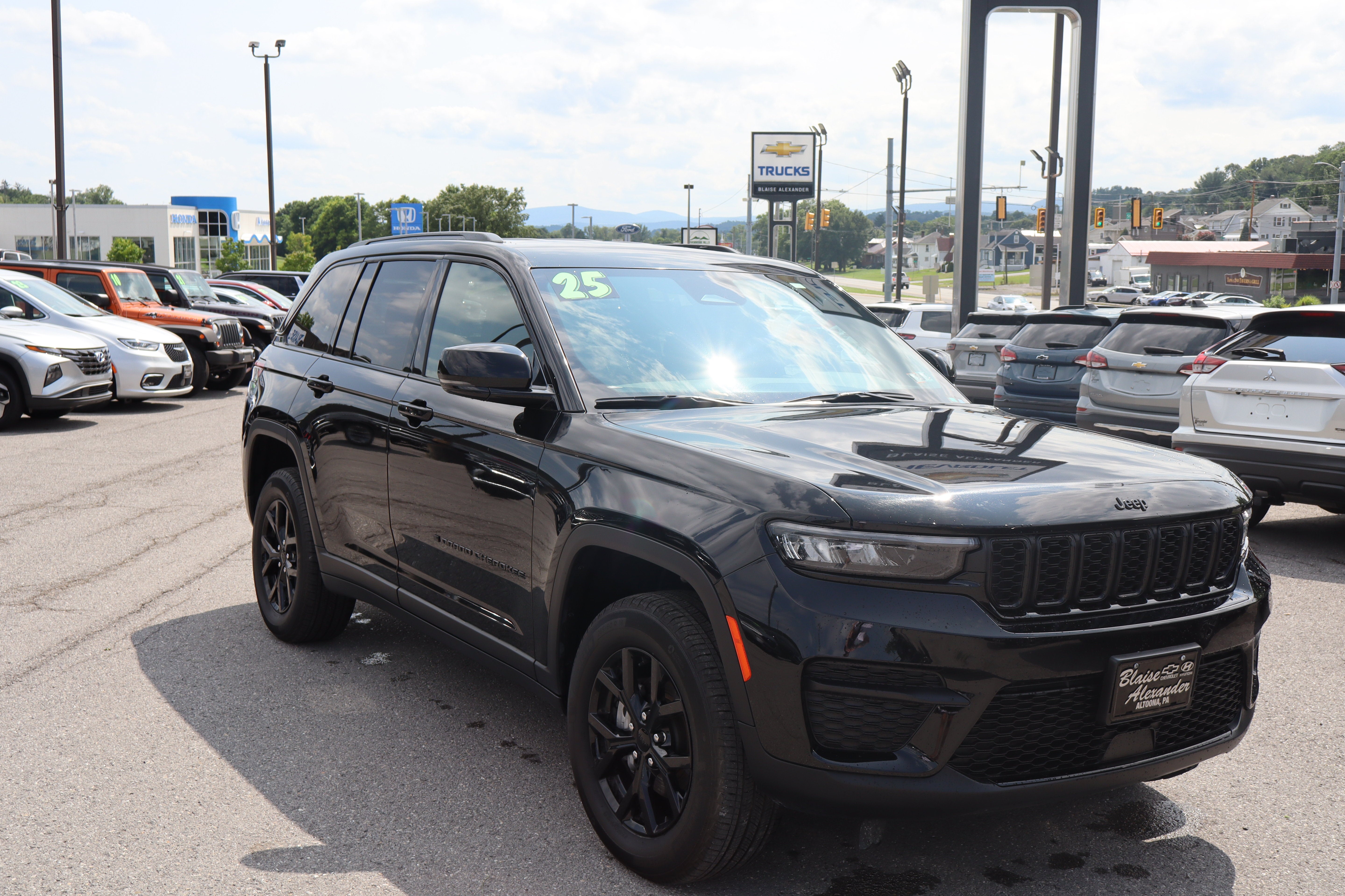 2025 Jeep Grand Cherokee Altitude